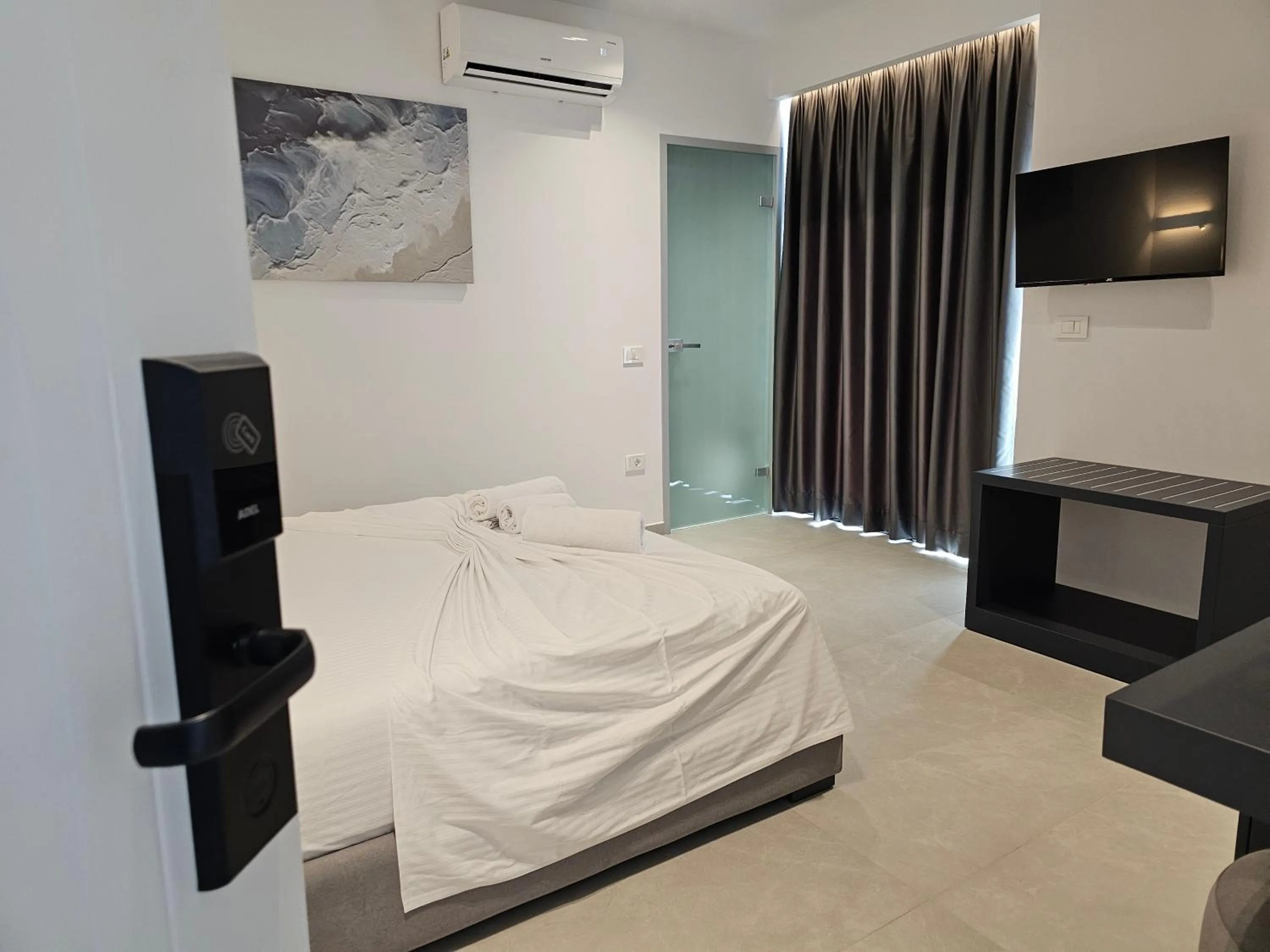 Bed in Adele Hotel Ksamil