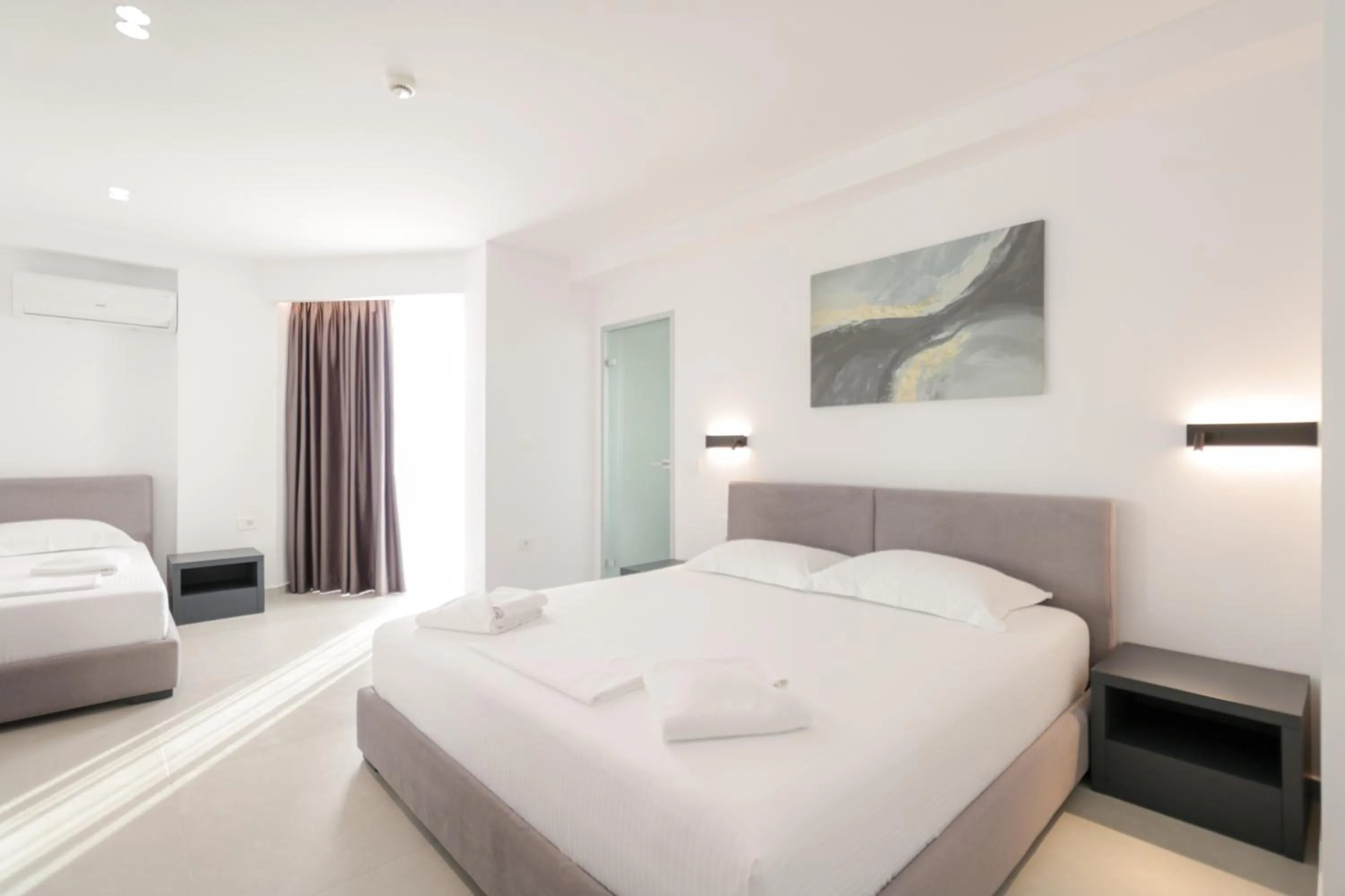 Bed in Adele Hotel Ksamil