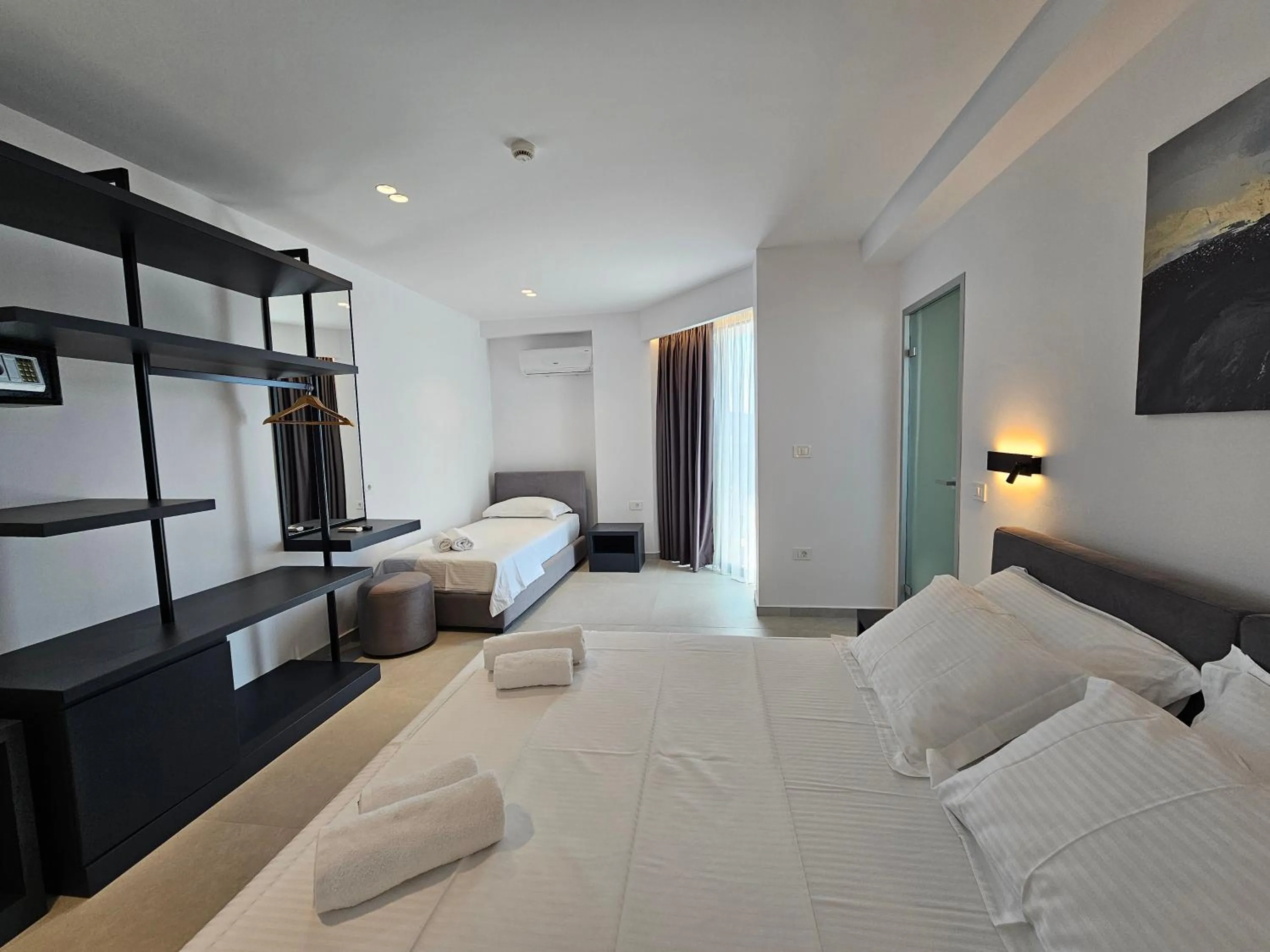 Bed in Adele Hotel Ksamil