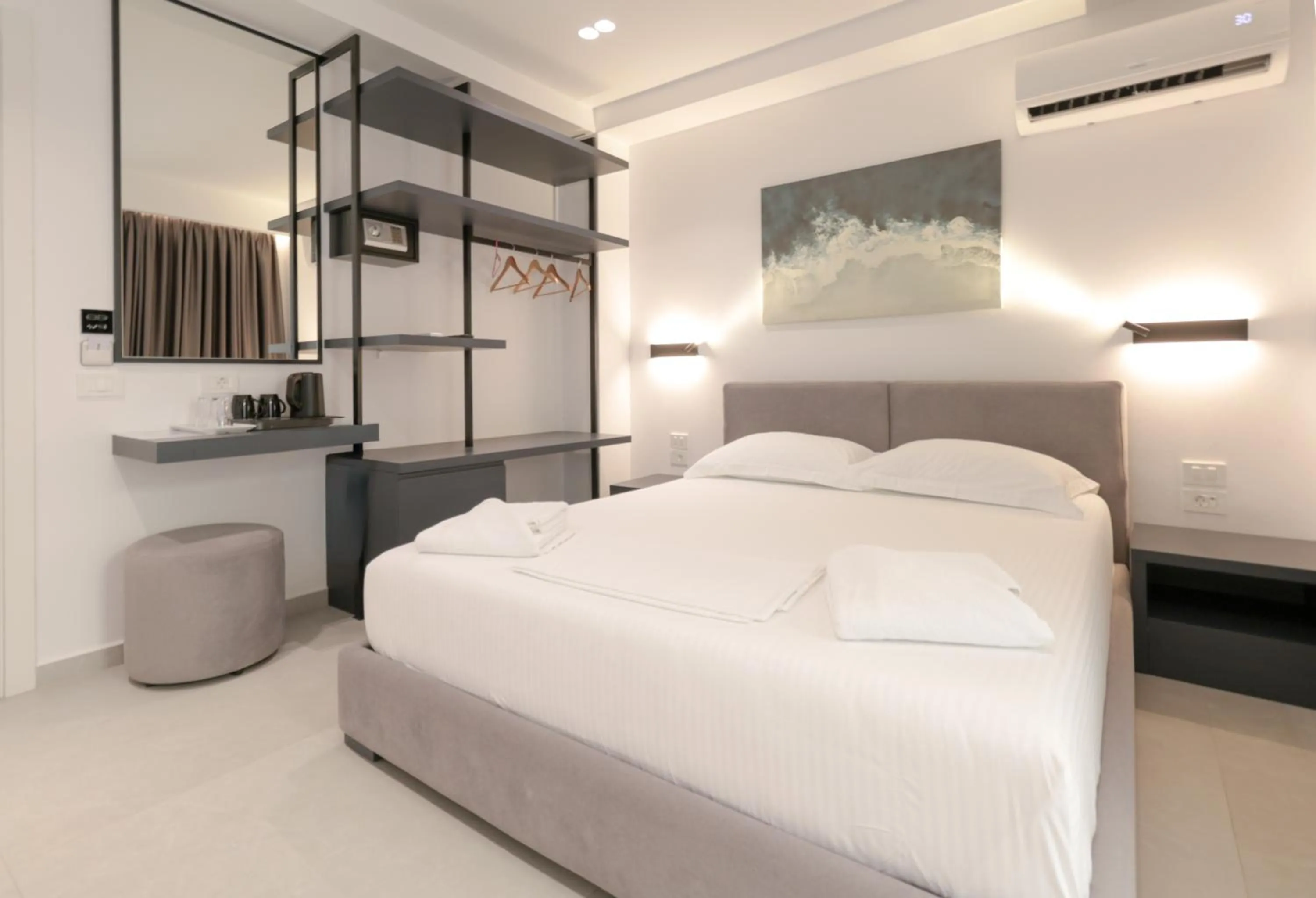 Bed in Adele Hotel Ksamil