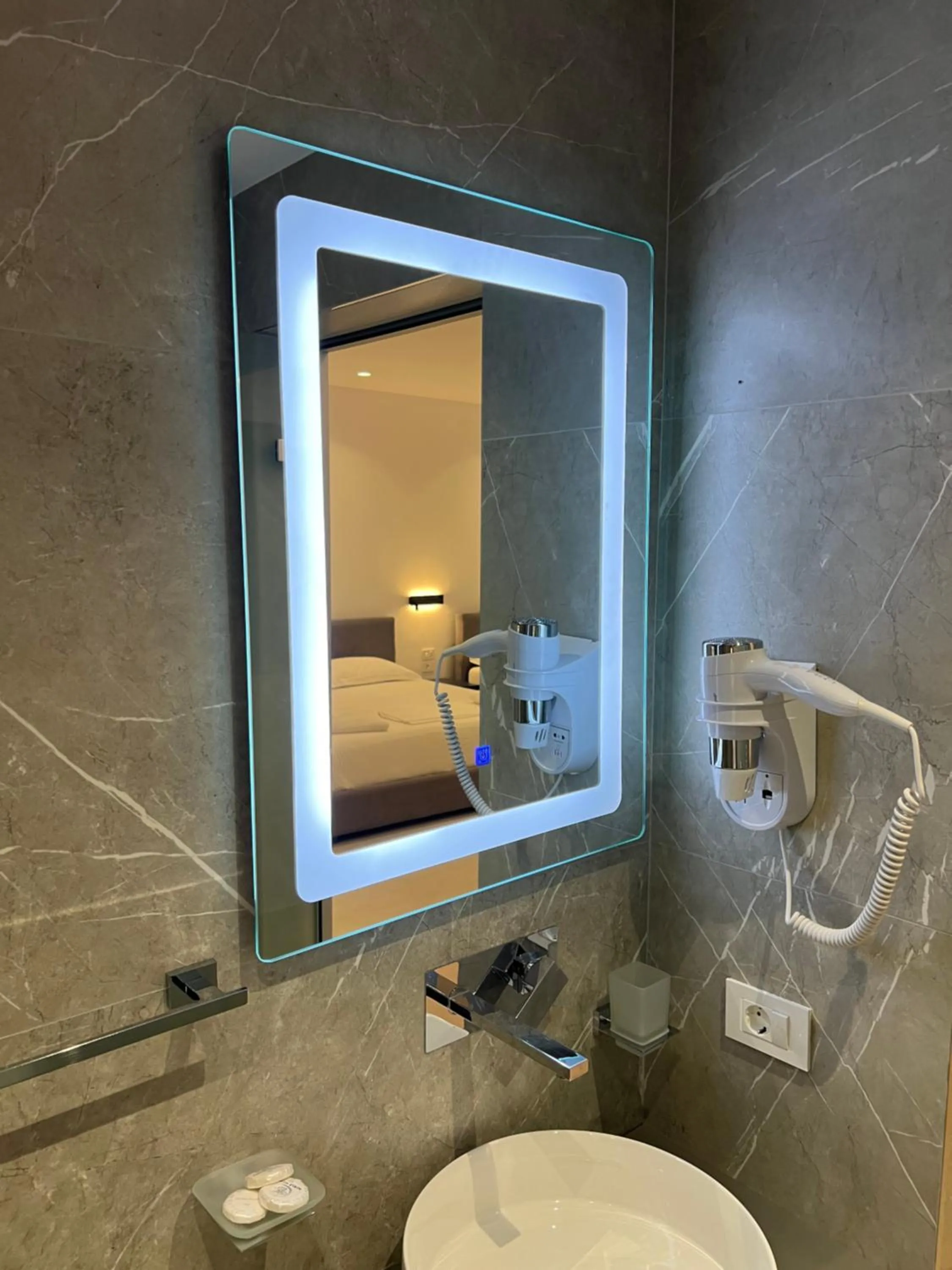 Adele Hotel Ksamil