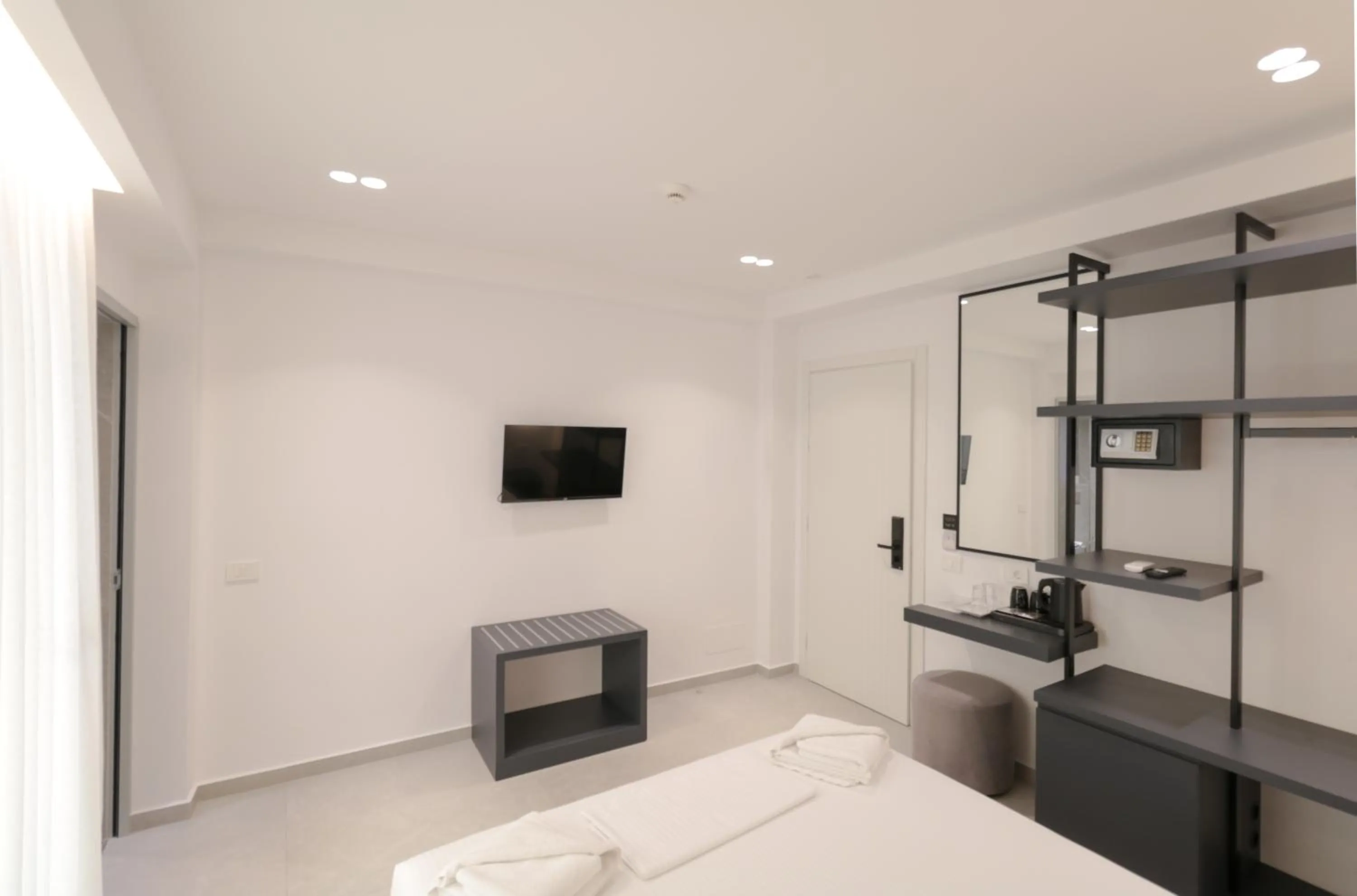 Bed in Adele Hotel Ksamil