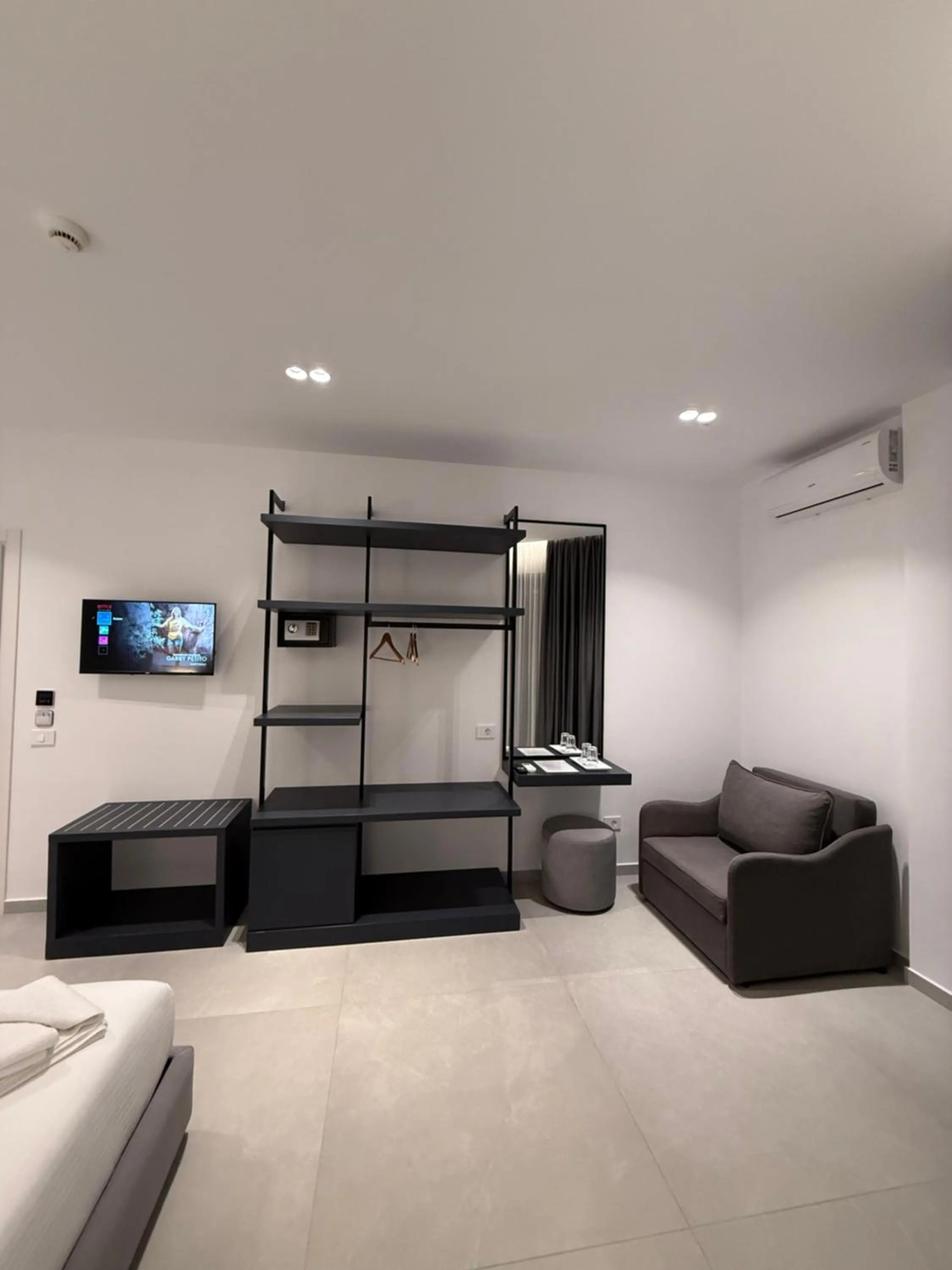 Bed in Adele Hotel Ksamil