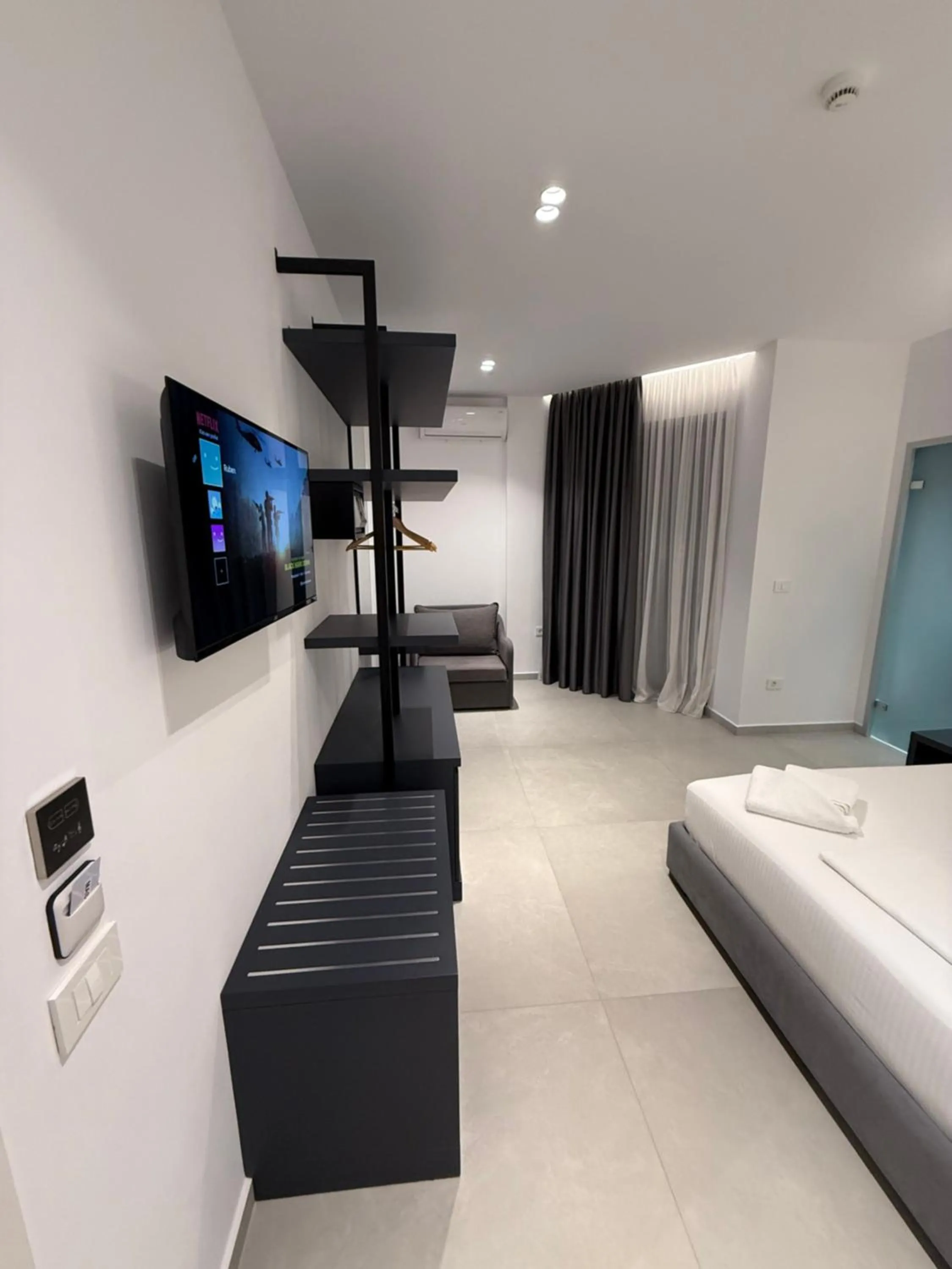 Bed in Adele Hotel Ksamil