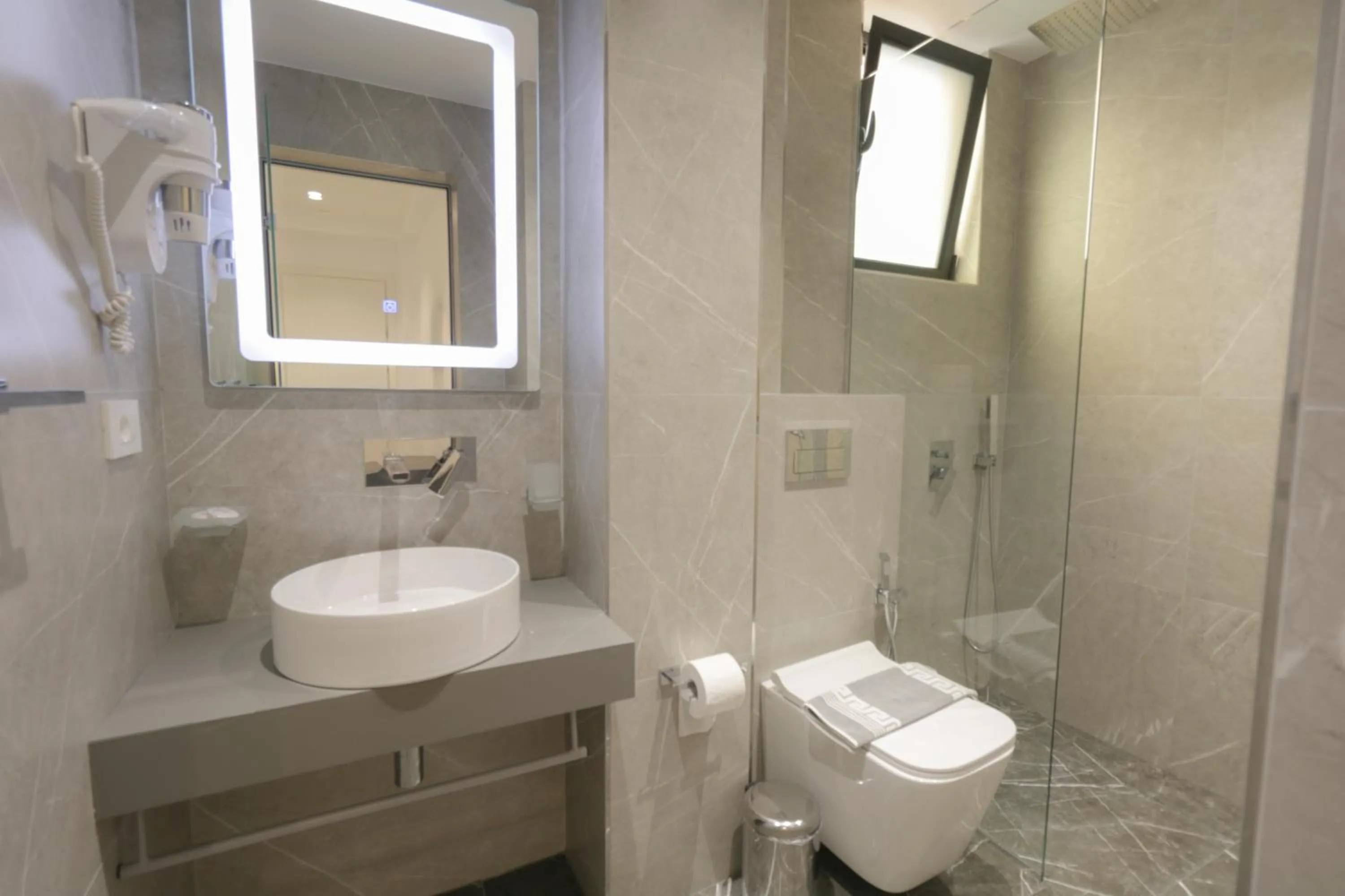 Adele Hotel Ksamil
