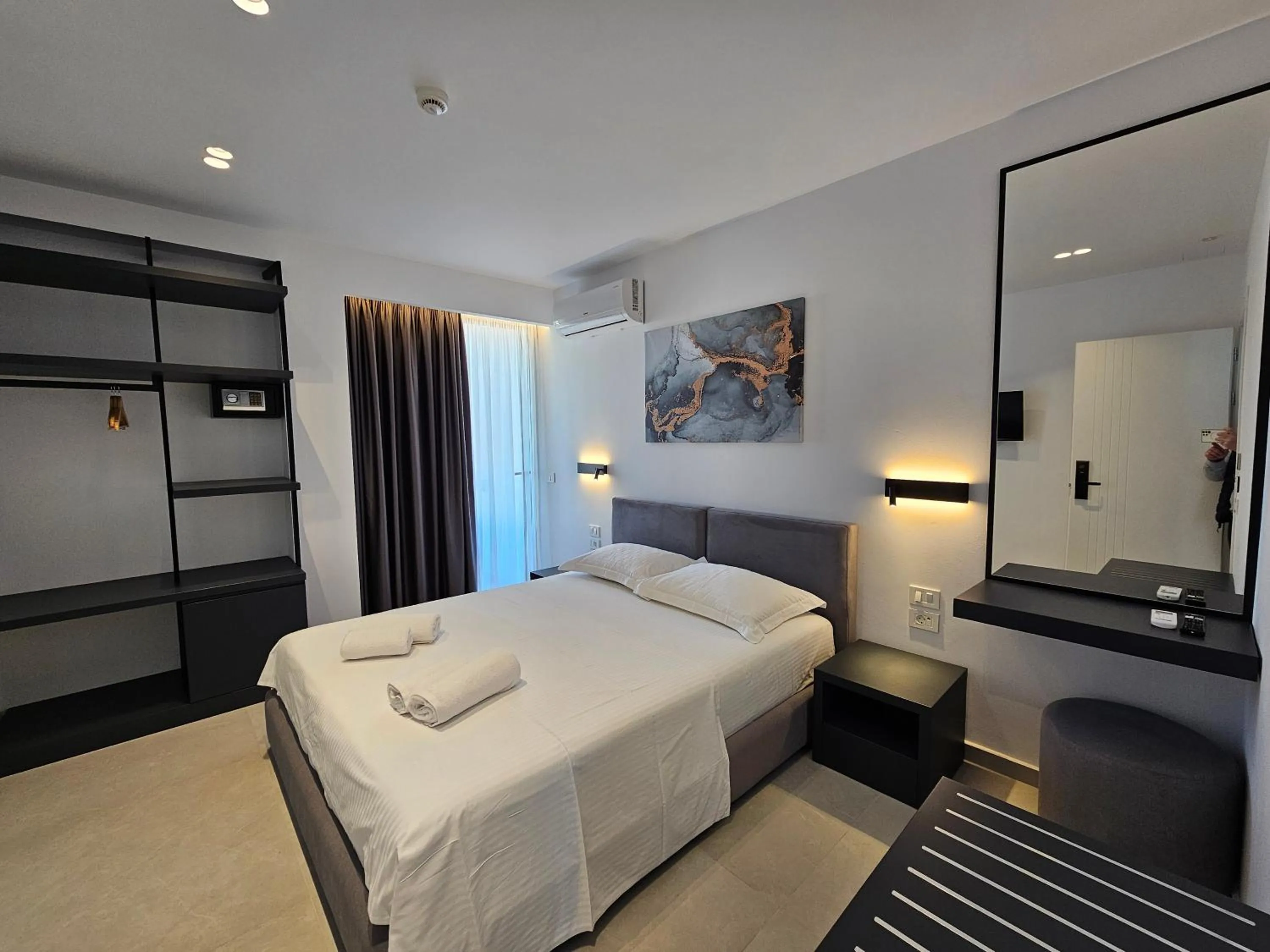 Bed in Adele Hotel Ksamil