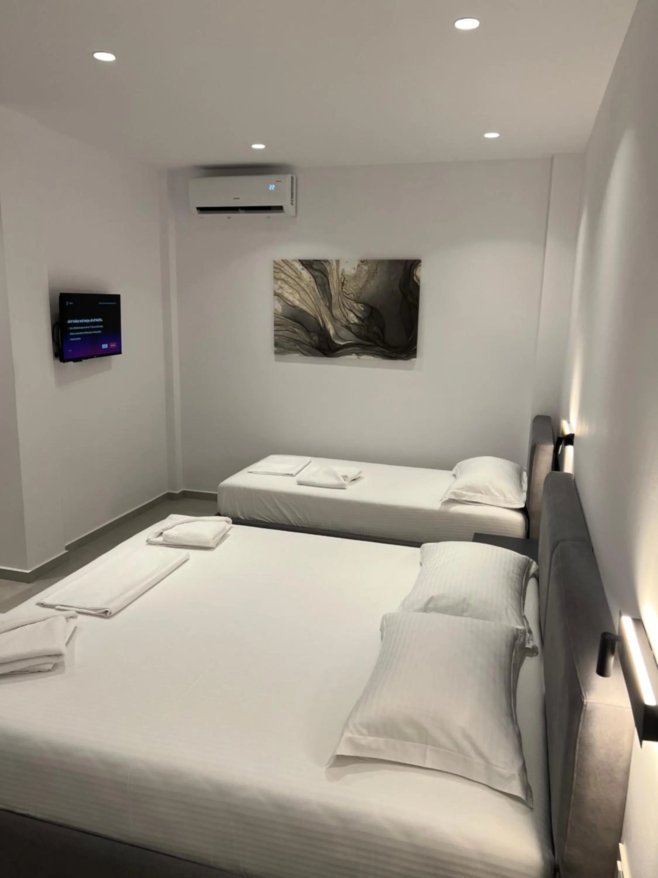 Bed in Adele Hotel Ksamil