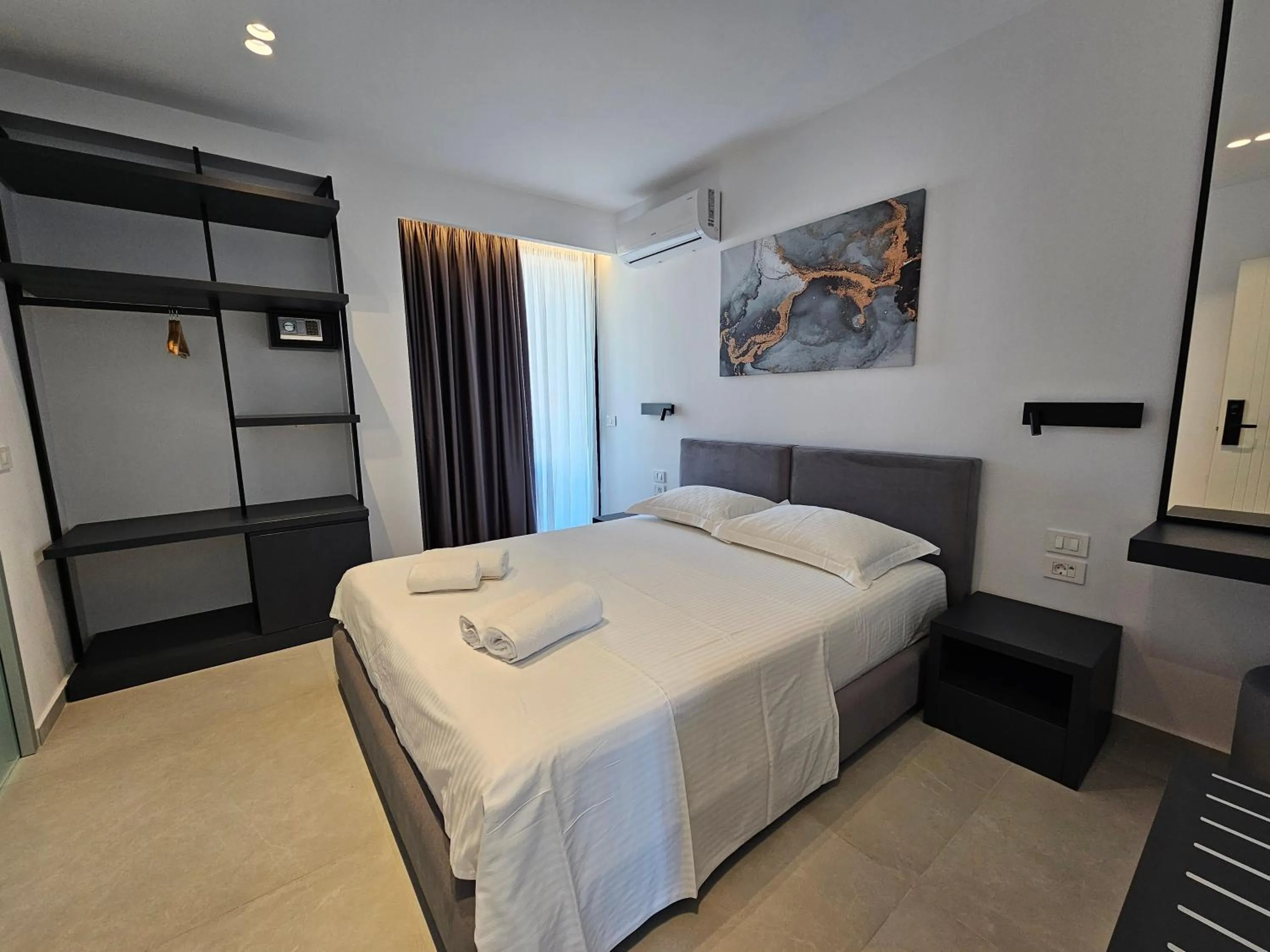 Bed in Adele Hotel Ksamil