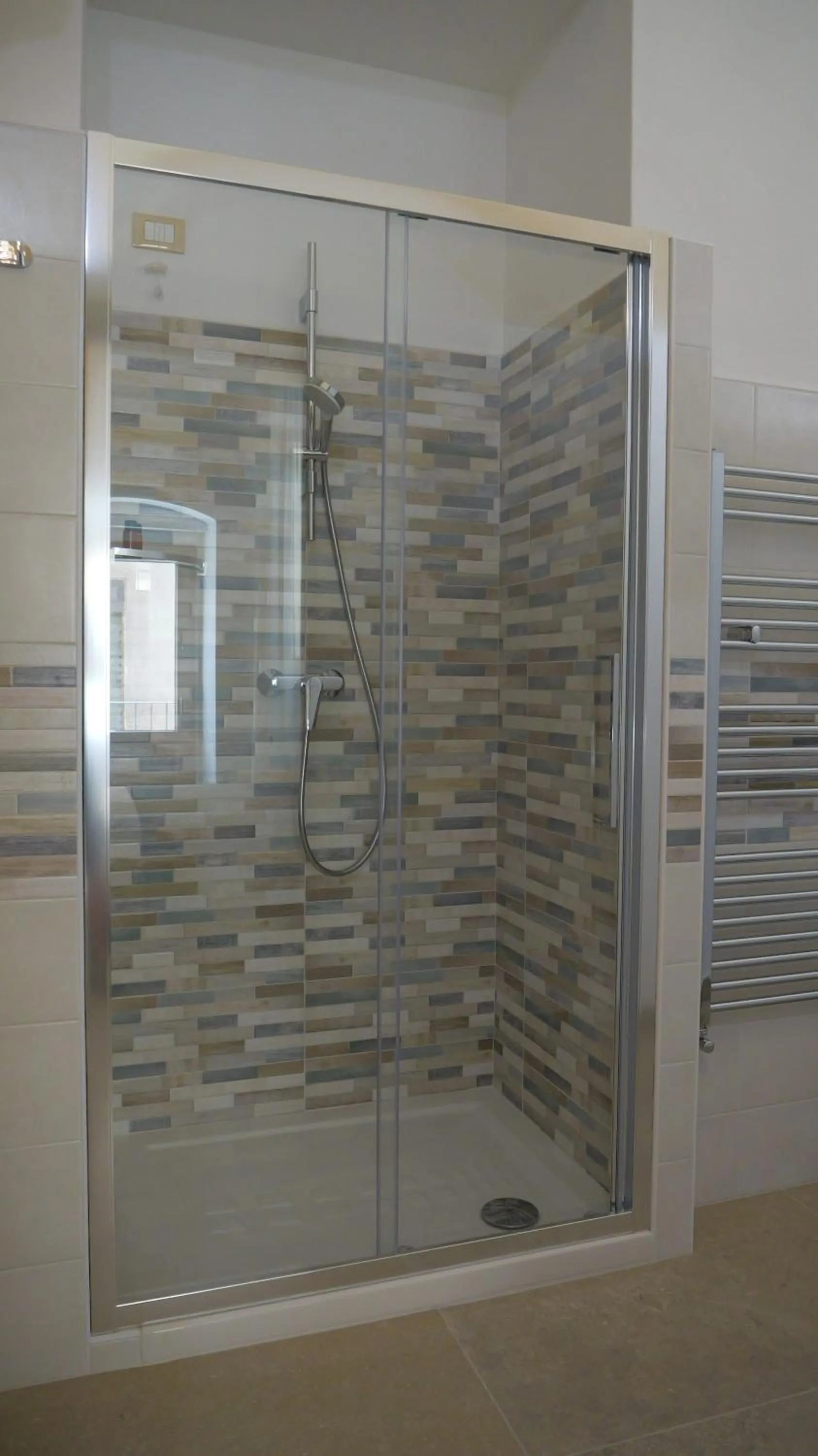 Shower in Perla Suite