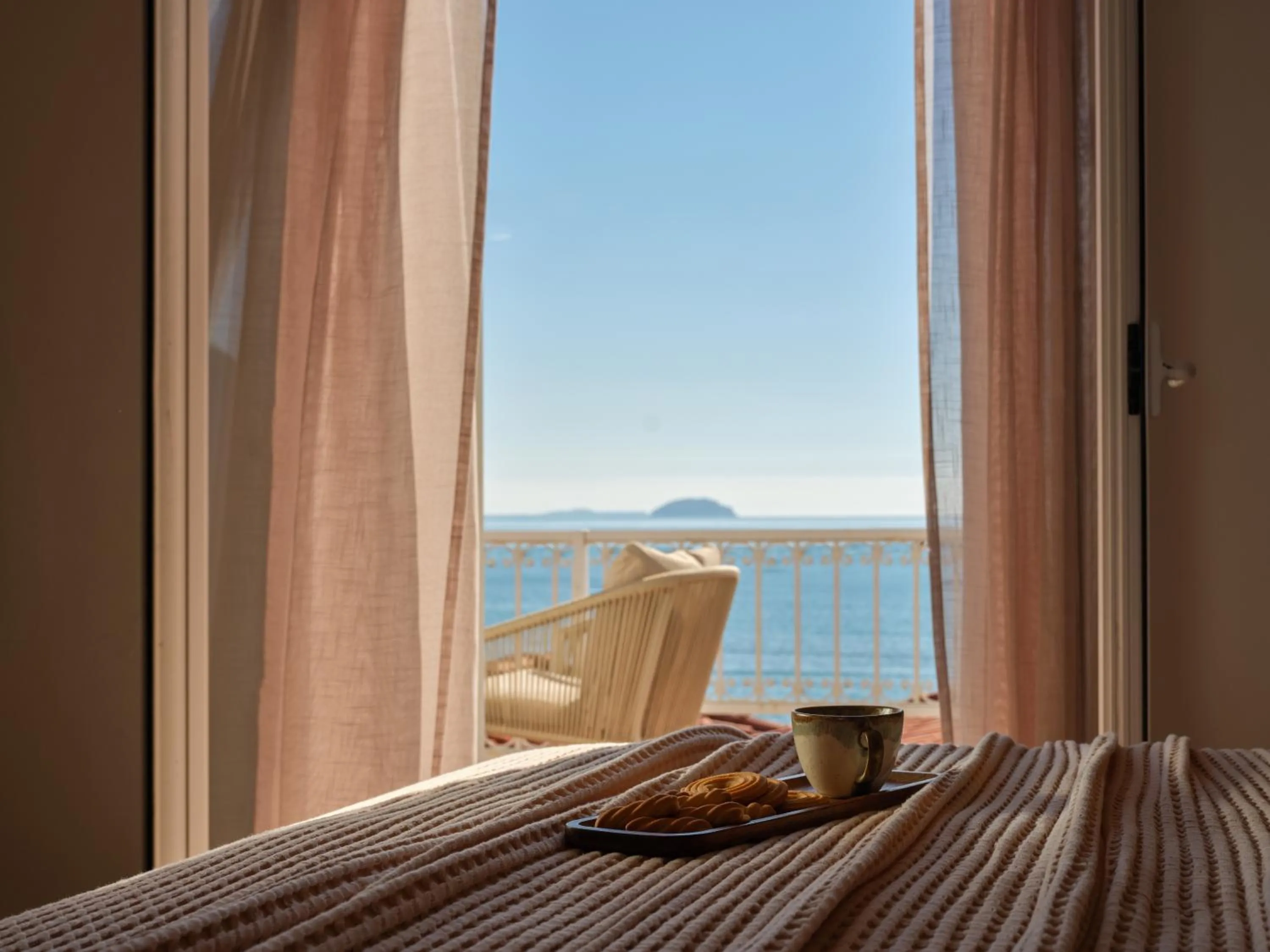 C'est La Vie - Beachfront Accommodation