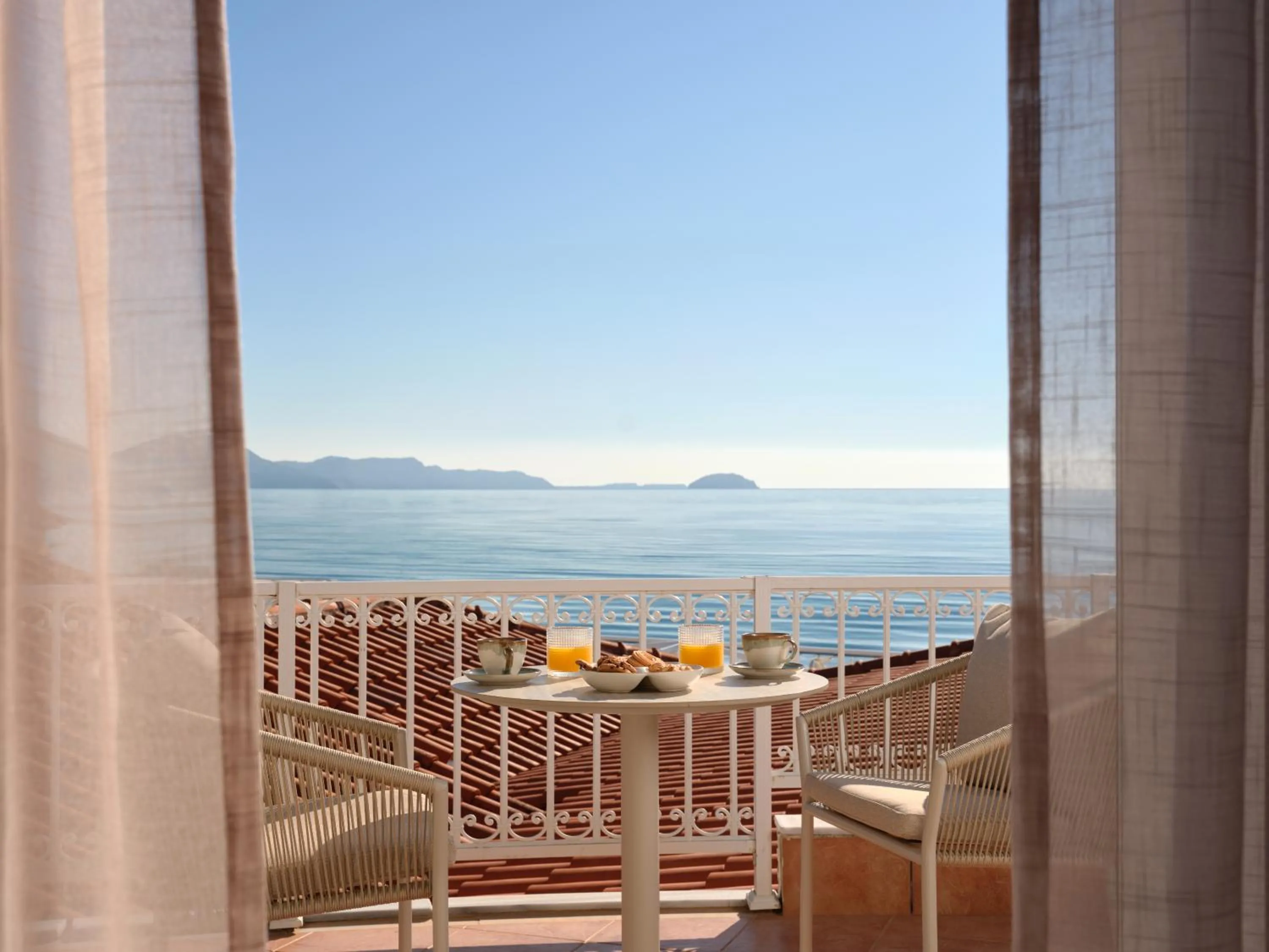 C'est La Vie - Beachfront Accommodation