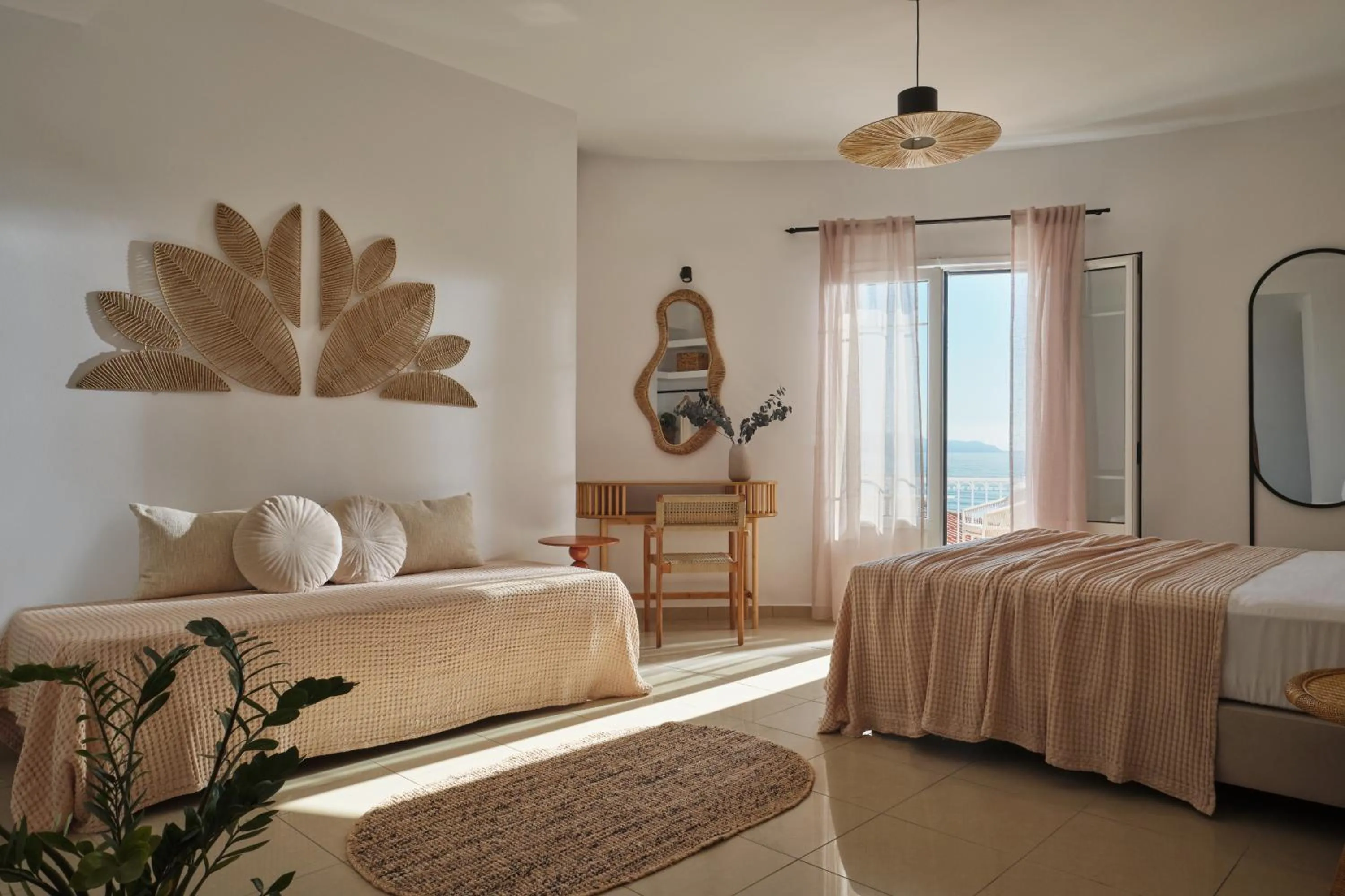 C'est La Vie - Beachfront Accommodation