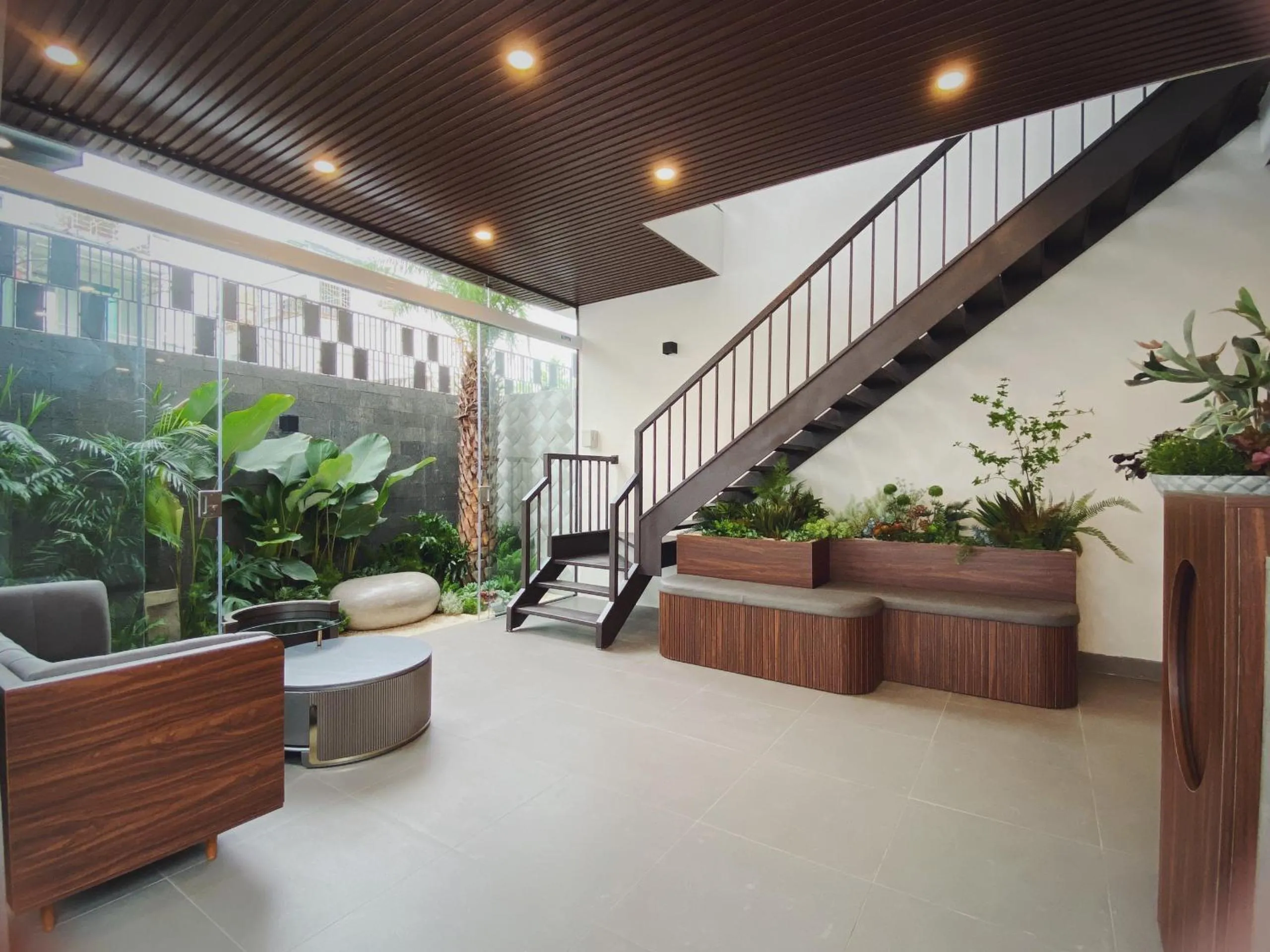 Communal lounge/ TV room in PLEIKU HIGHLANDS BOUTIQUE HOTEL