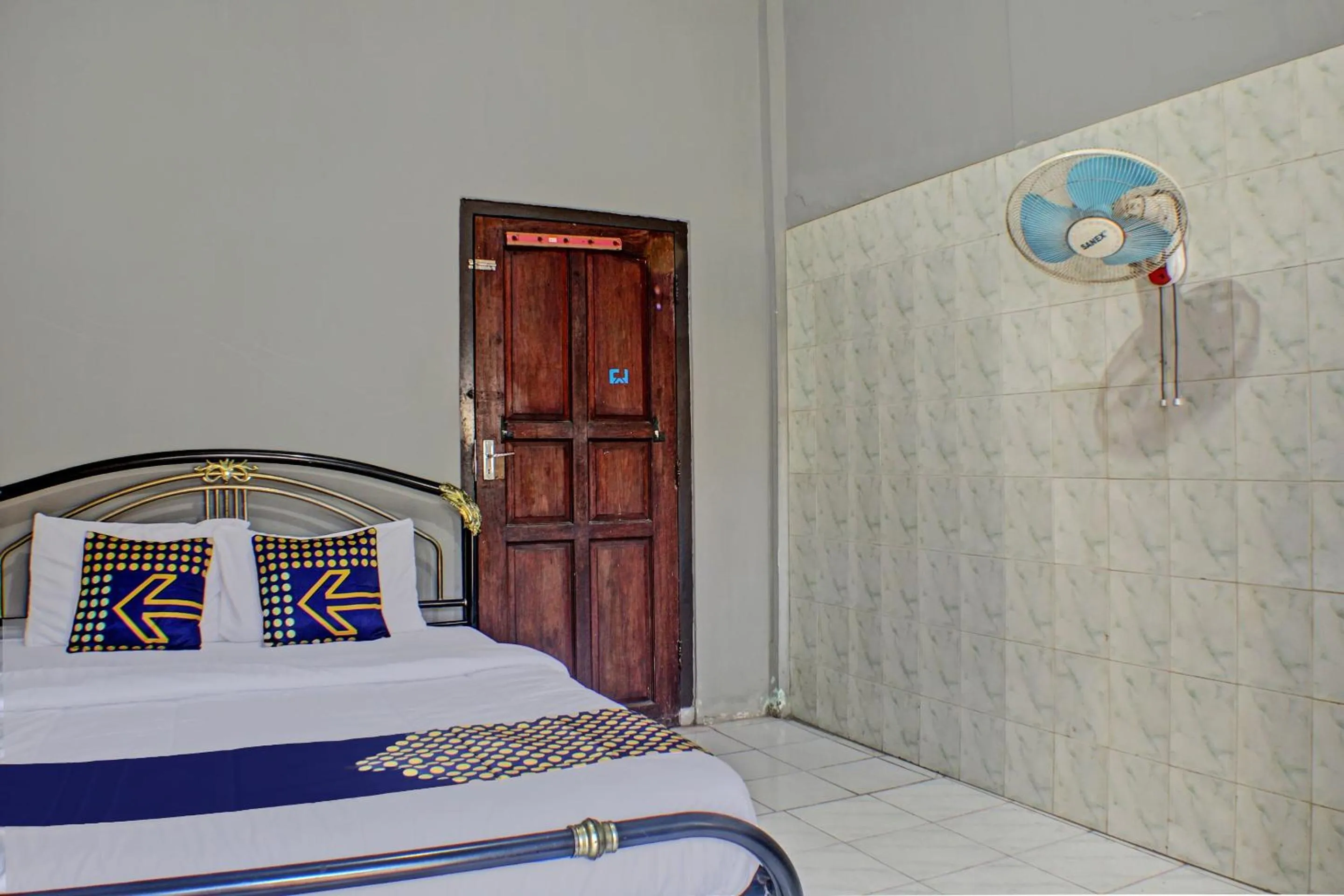 Bedroom, Bed in Hotel O Badar Guest House Syariah