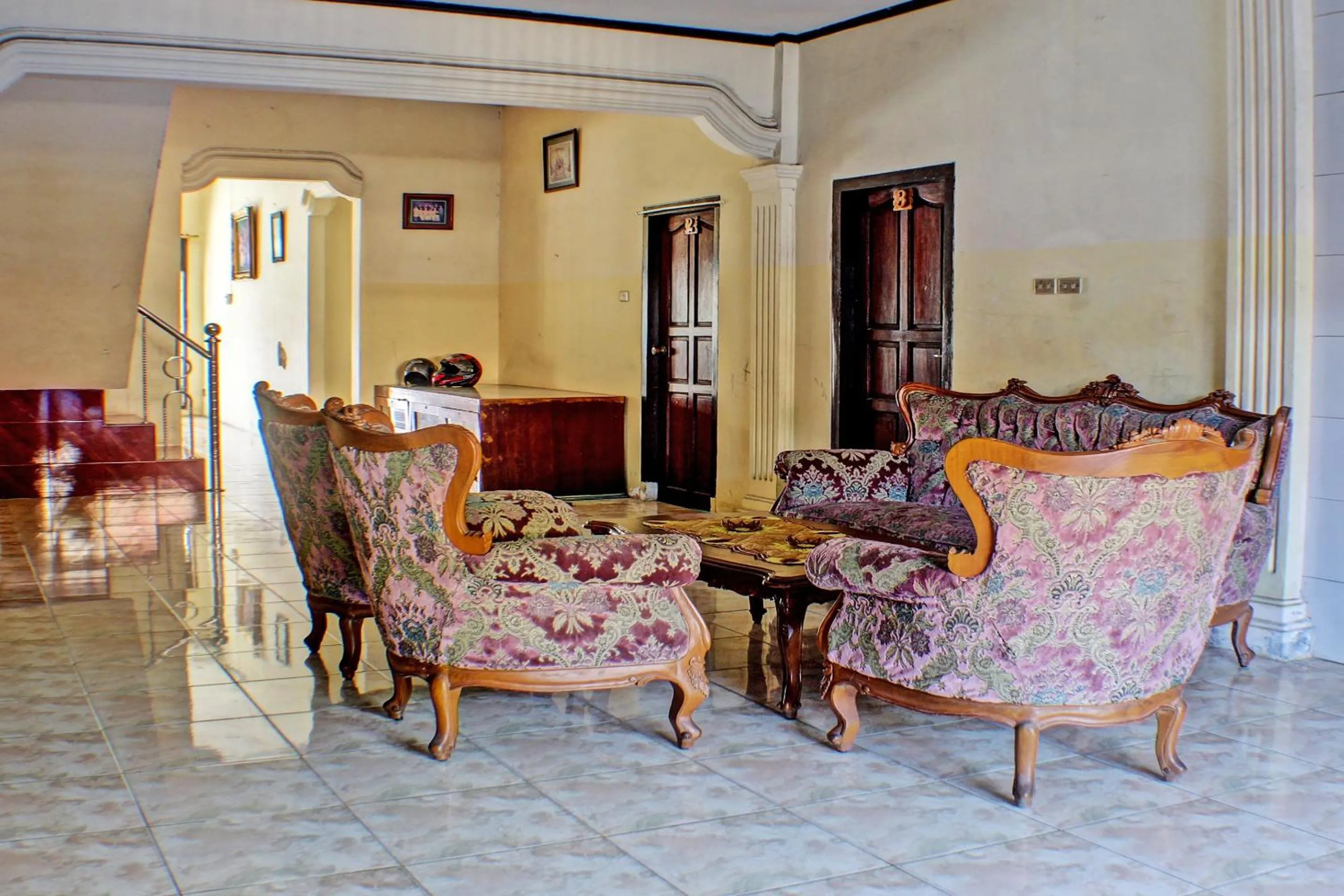 Lobby or reception in Hotel O Badar Guest House Syariah