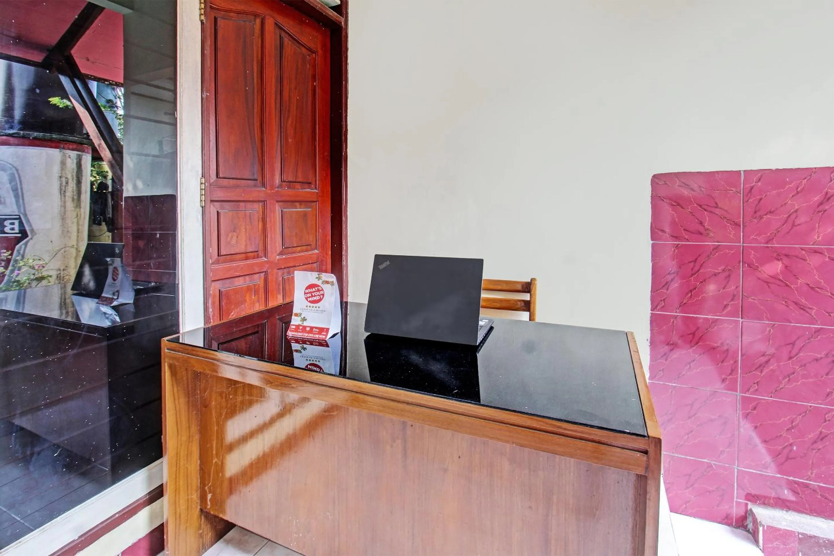Lobby or reception in Hotel O Losmen Tjabe Merah Near Alfamart Bintaro