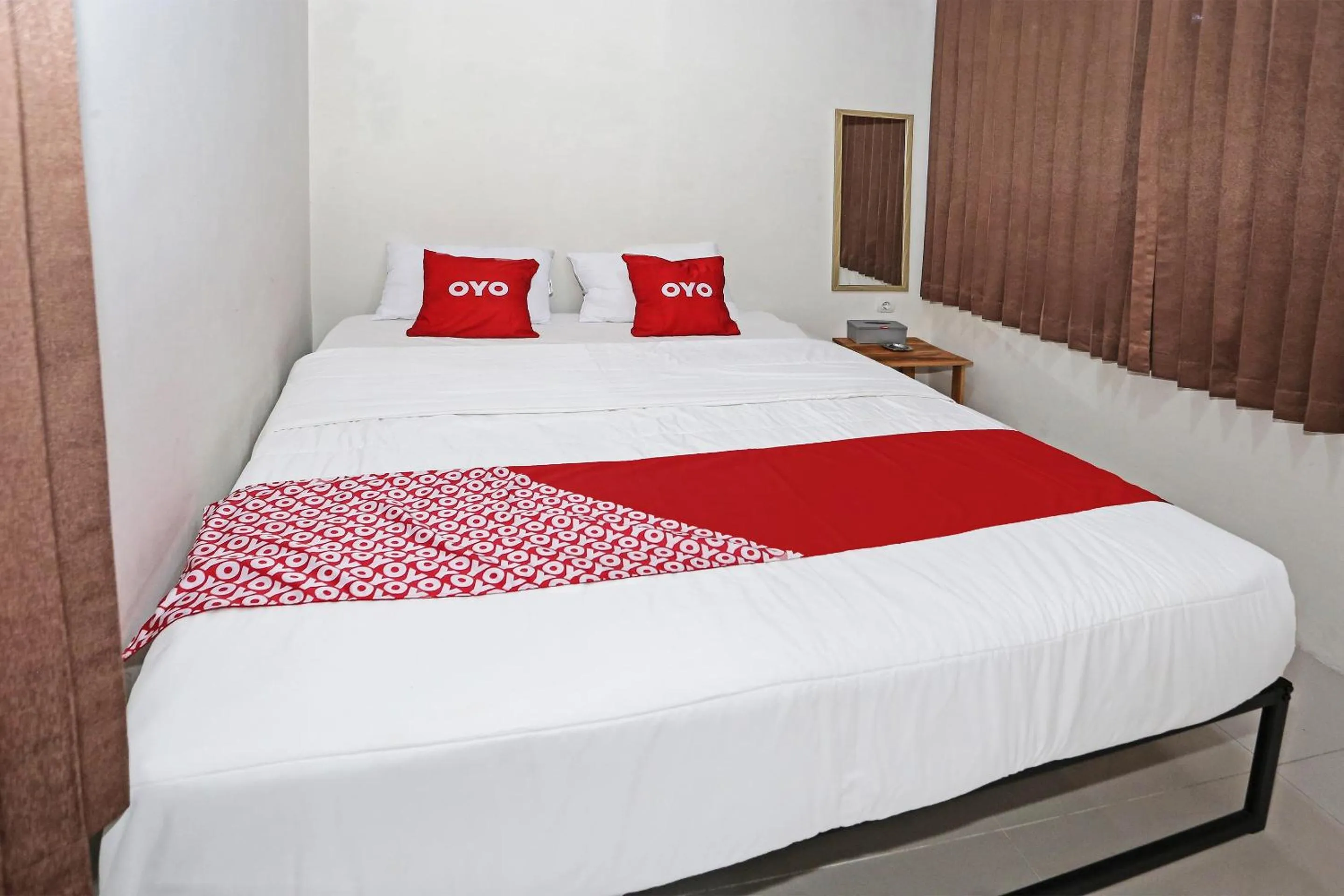 Bedroom, Bed in Hotel O Tjokro 3