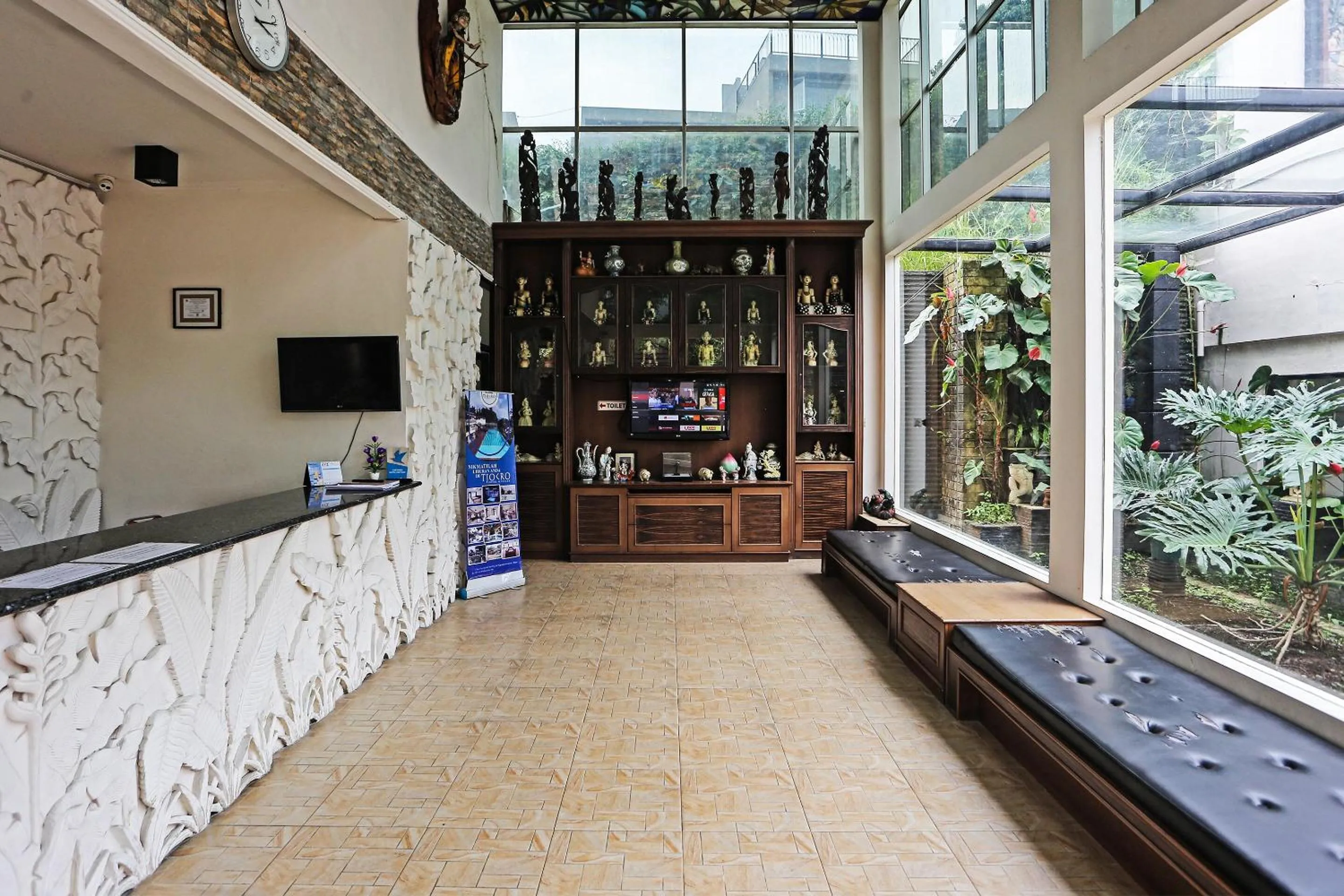 Lobby or reception in Hotel O Tjokro 3