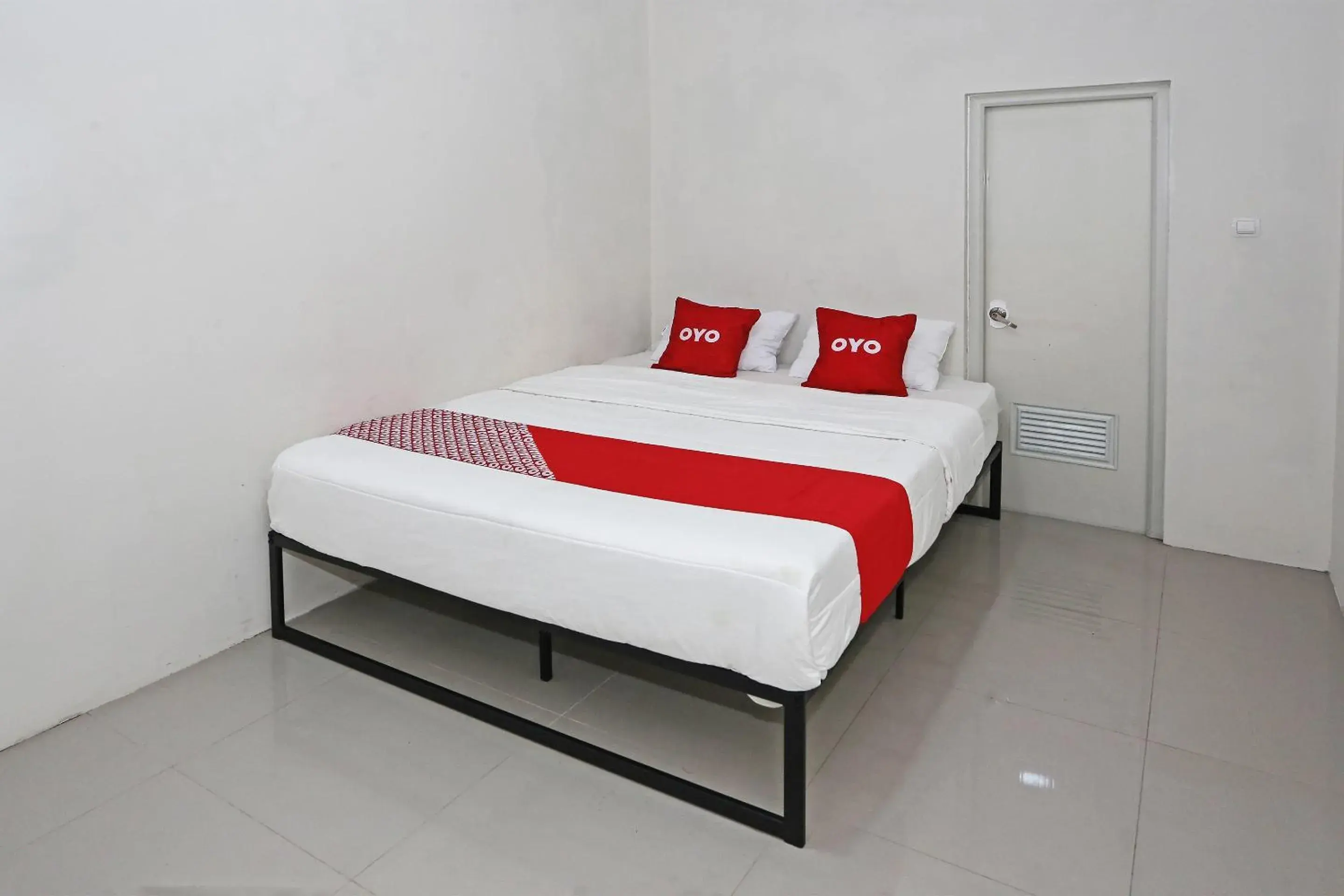 Standard Double Room in Hotel O Tjokro 3 Standard Double Room in Hotel O Tjokro 3