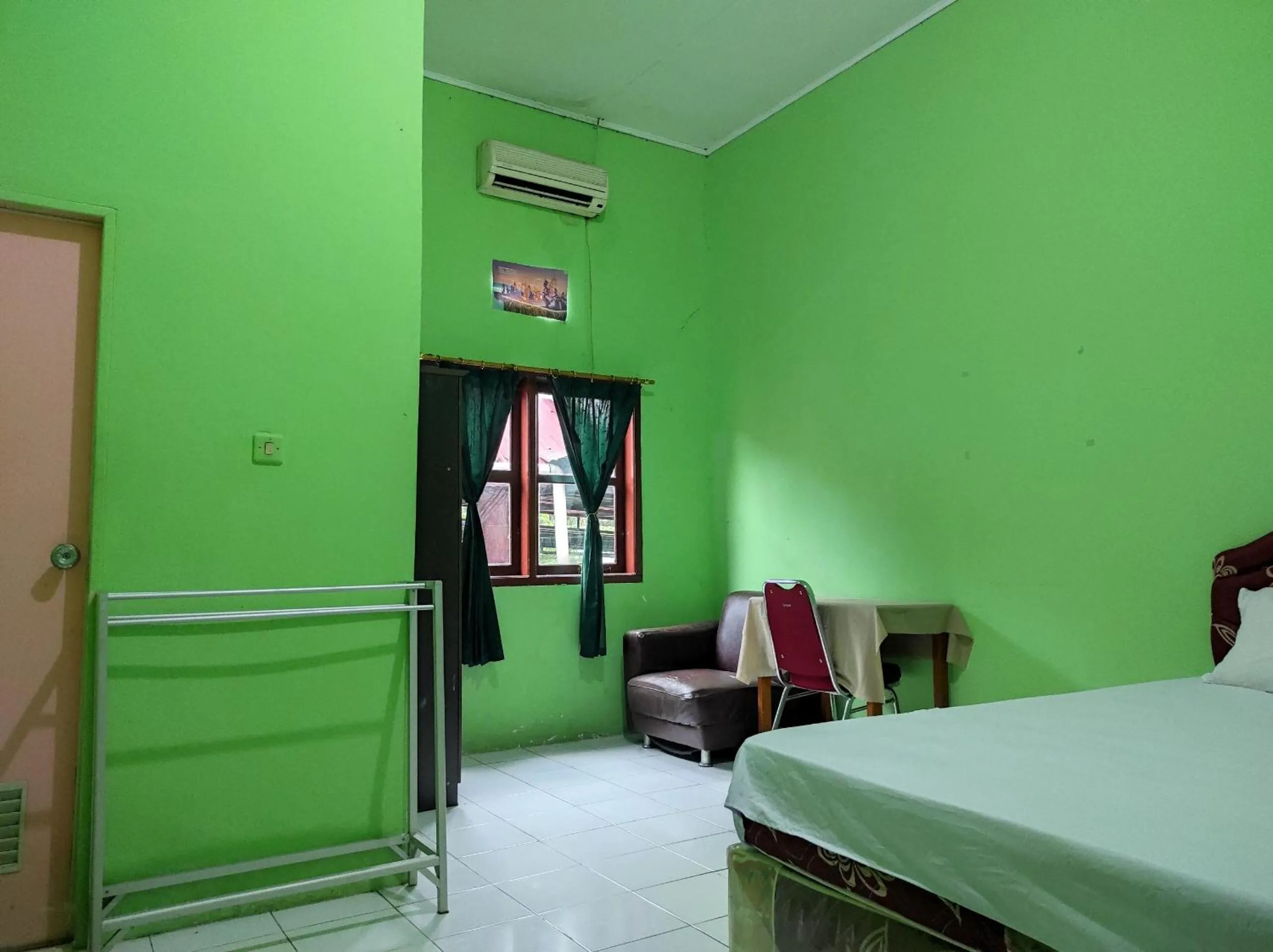 Bedroom, Bed in Hotel O Penginapan Syariah Al Syifa