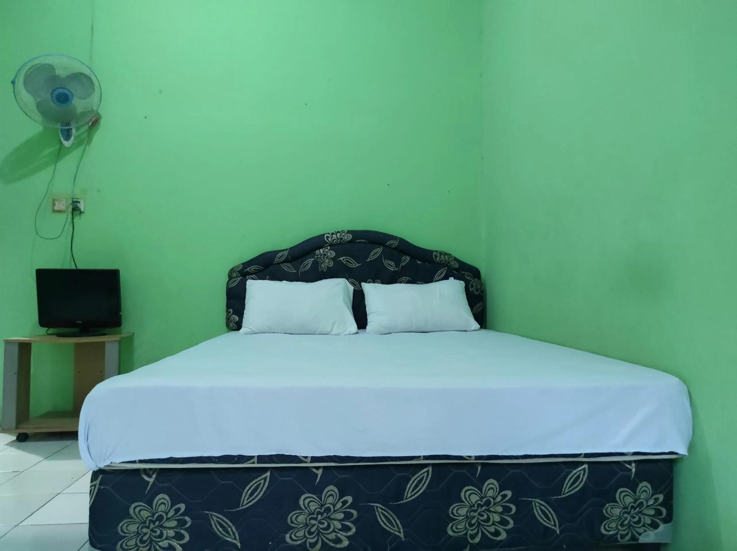 Bedroom, Bed in Hotel O Penginapan Syariah Al Syifa