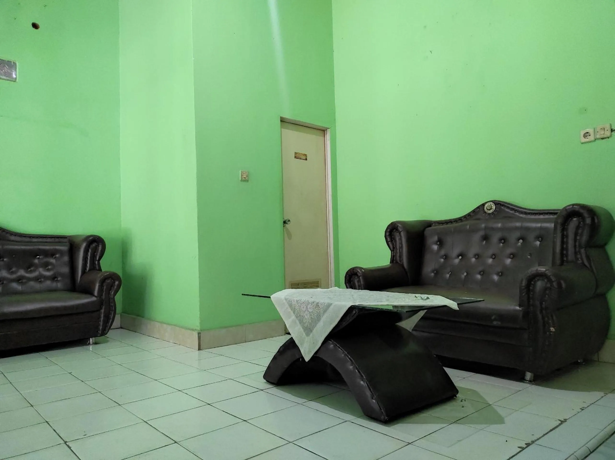 Lobby or reception in Hotel O Penginapan Syariah Al Syifa