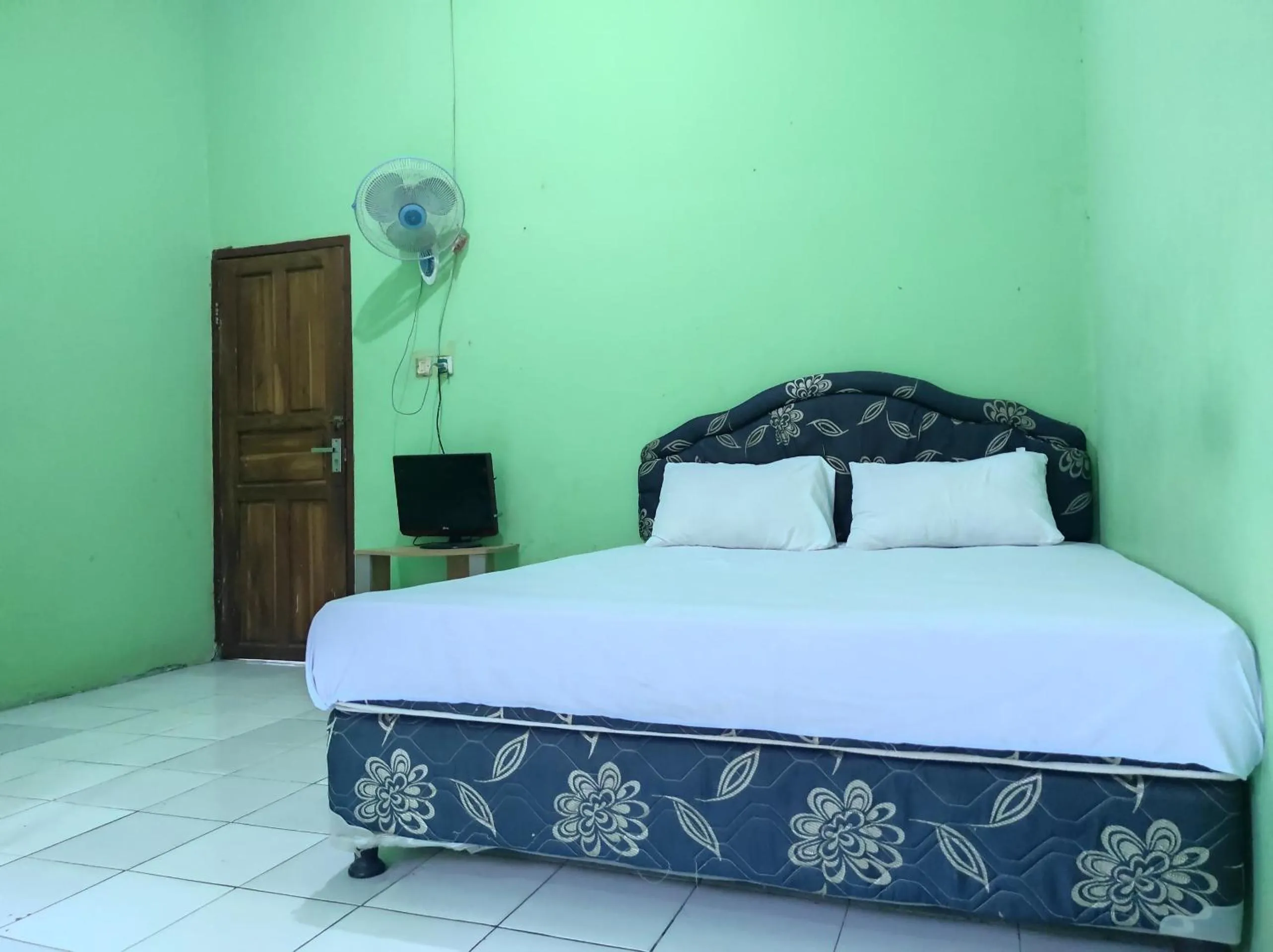 Bedroom, Bed in Hotel O Penginapan Syariah Al Syifa