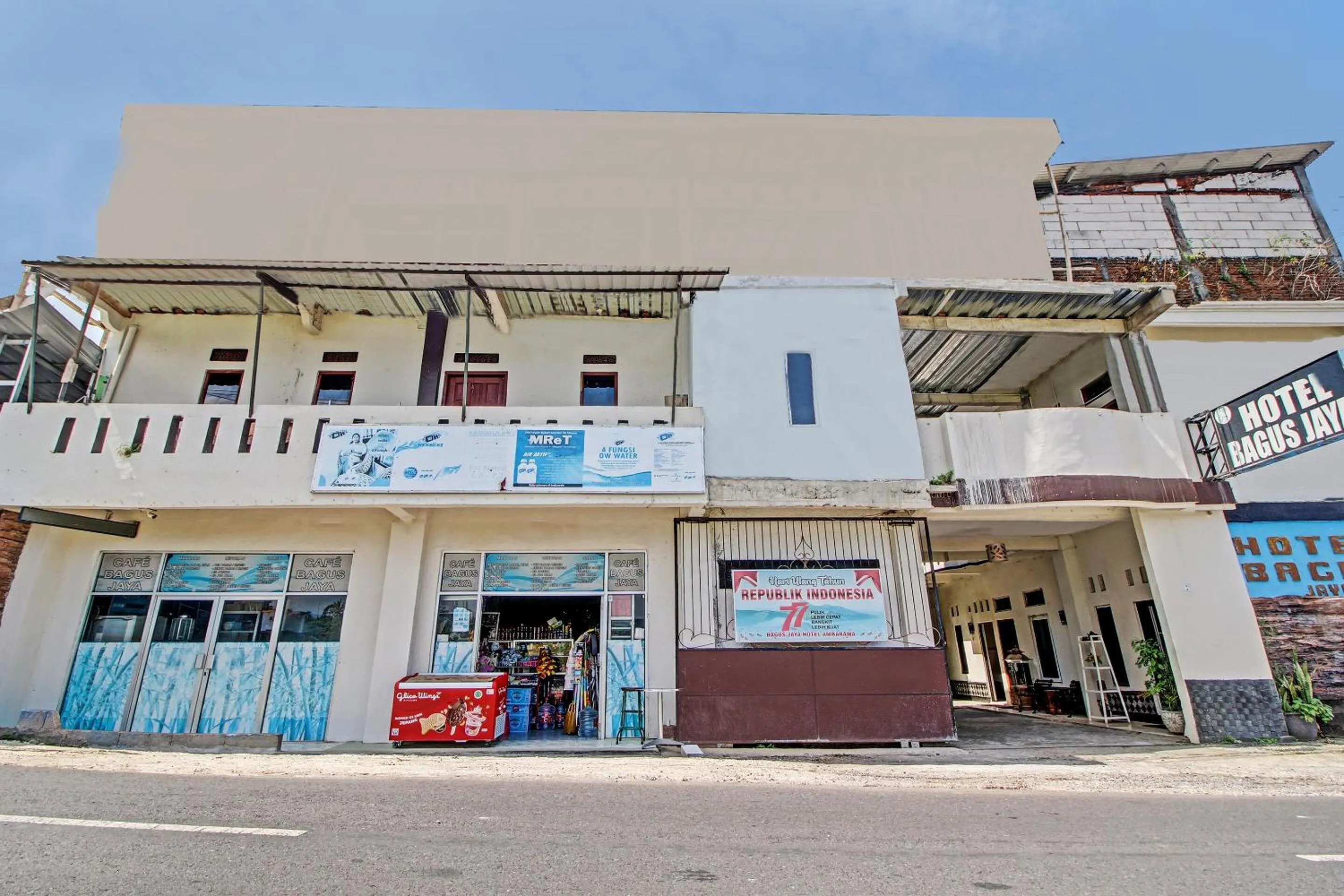 Facade/entrance in Hotel O Bagus Jaya Hotel