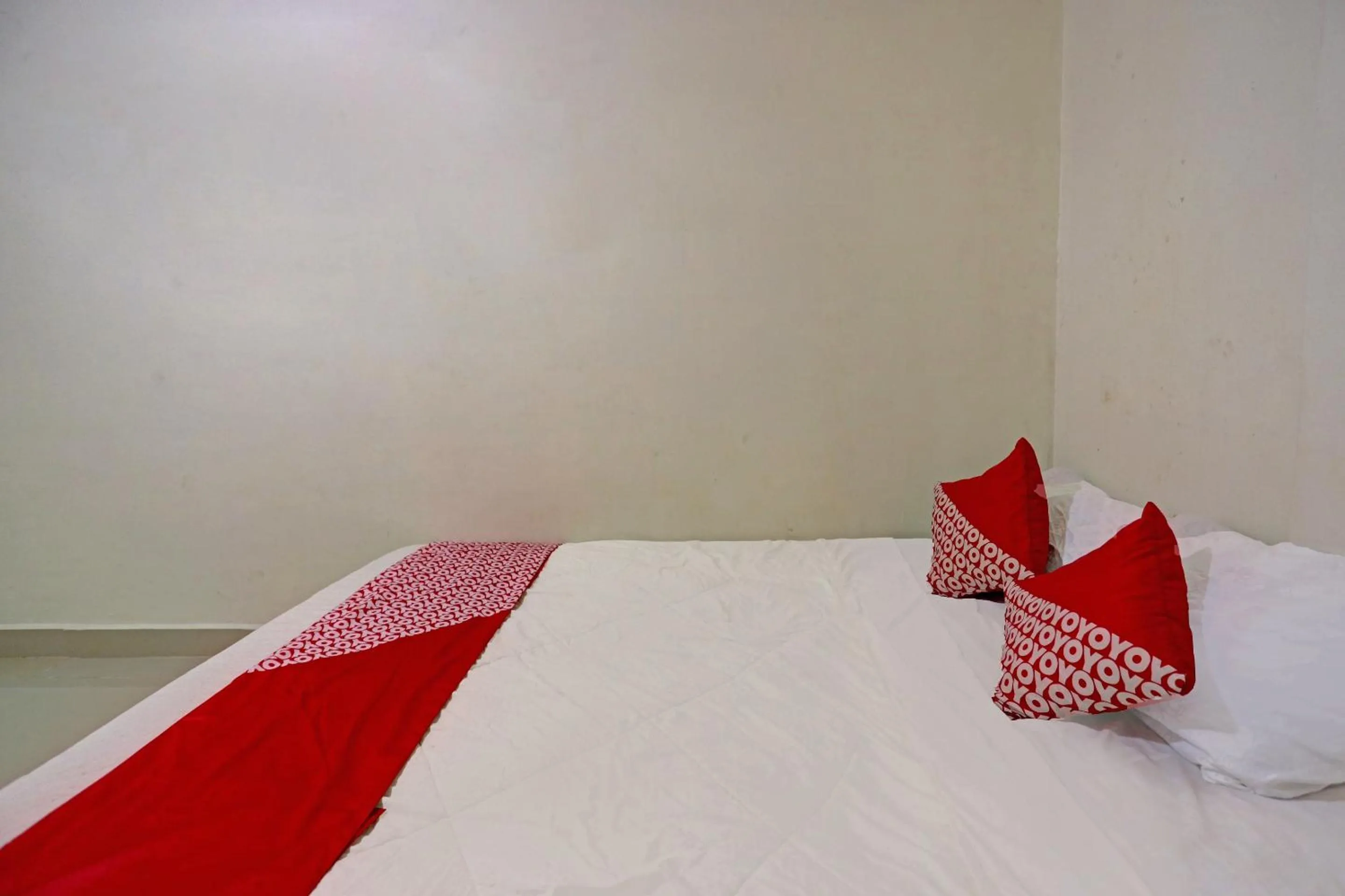 Bedroom, Bed in Hotel O Octav Homestay