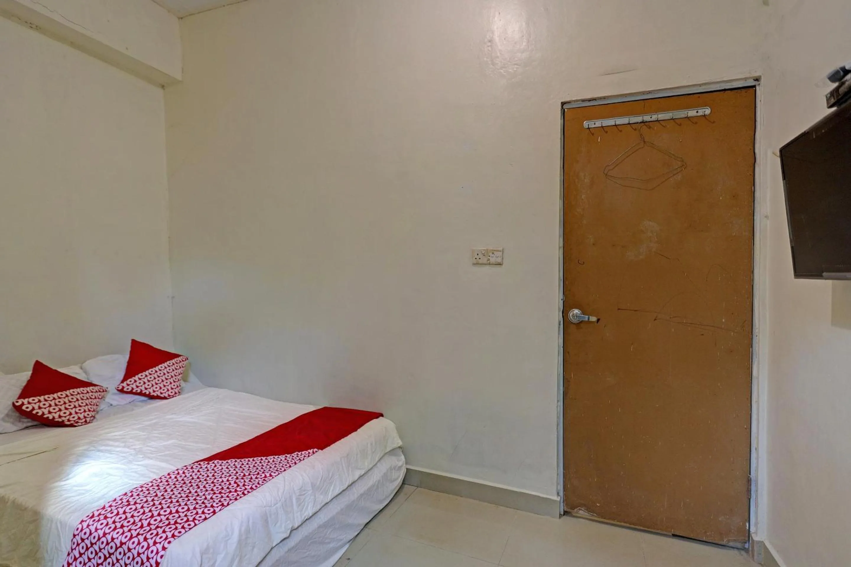 Bedroom, Bed in Hotel O Octav Homestay