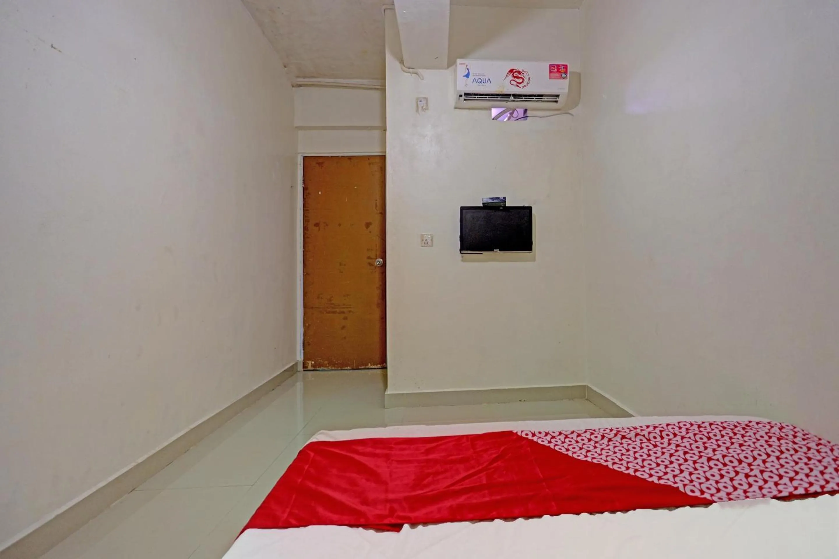 Bedroom, Bed in Hotel O Octav Homestay