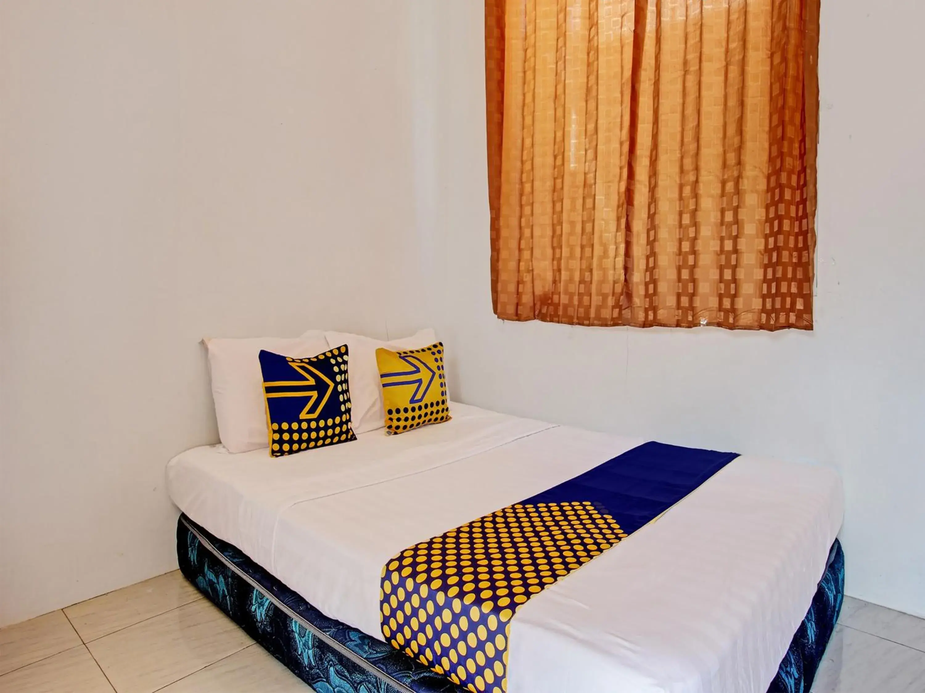 Budget Double Room in Hotel O Wisma Bani Pandi Syariah Budget Double Room in Hotel O Wisma Bani Pandi Syariah