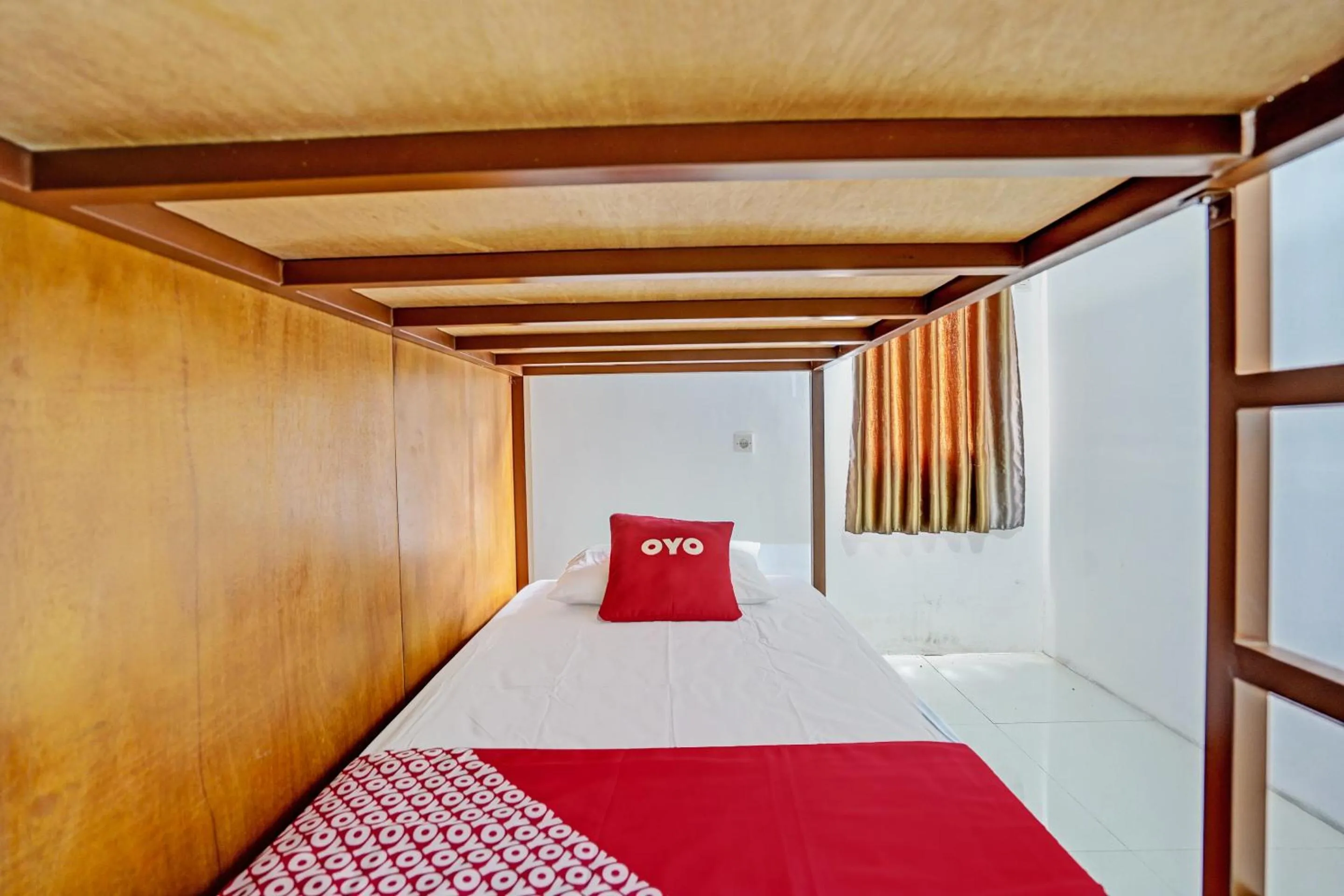 Bedroom in OYO 92736 Bougenville Rover