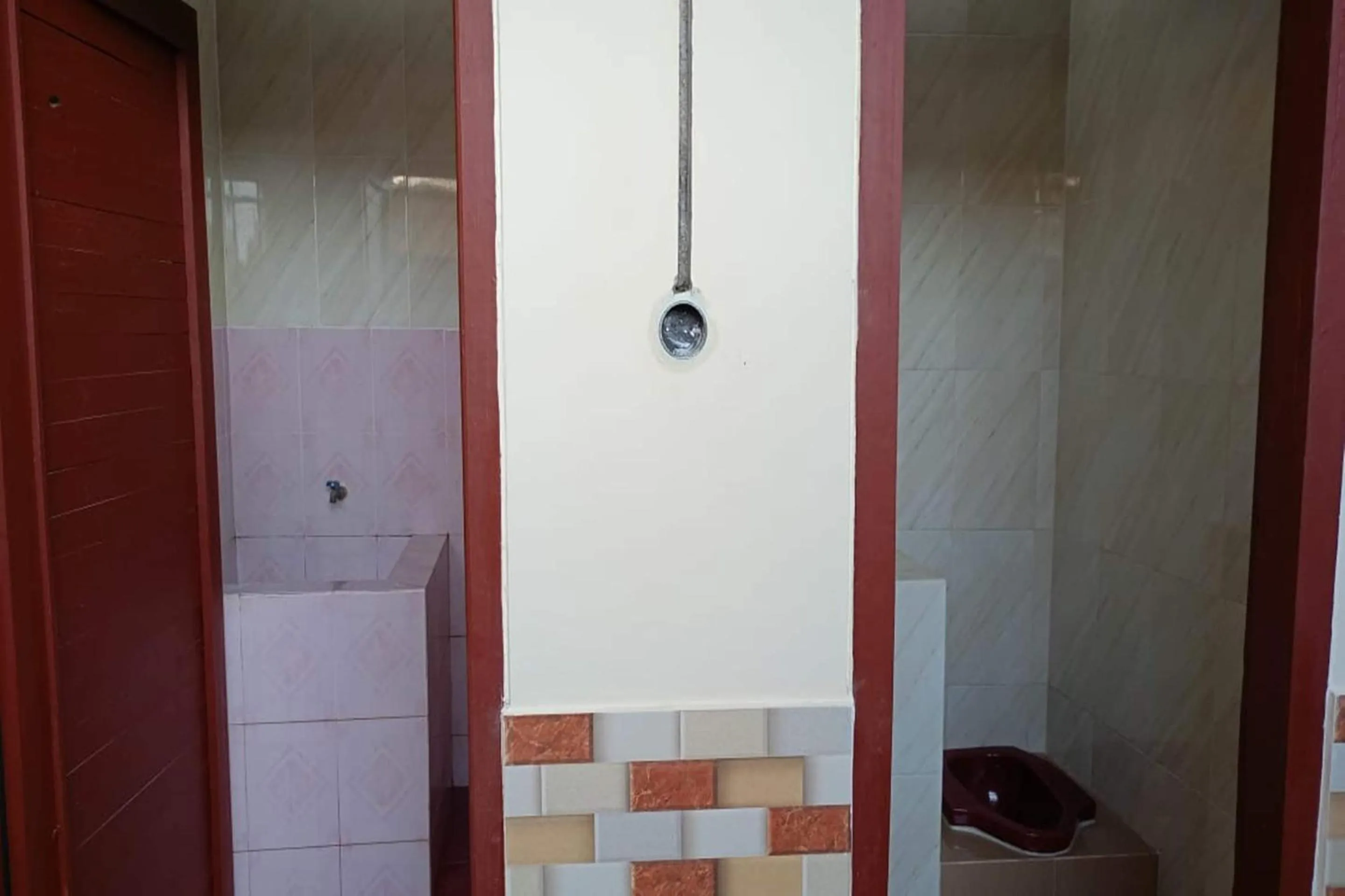 Bathroom in Hotel O Kost Elisabeth Syariah