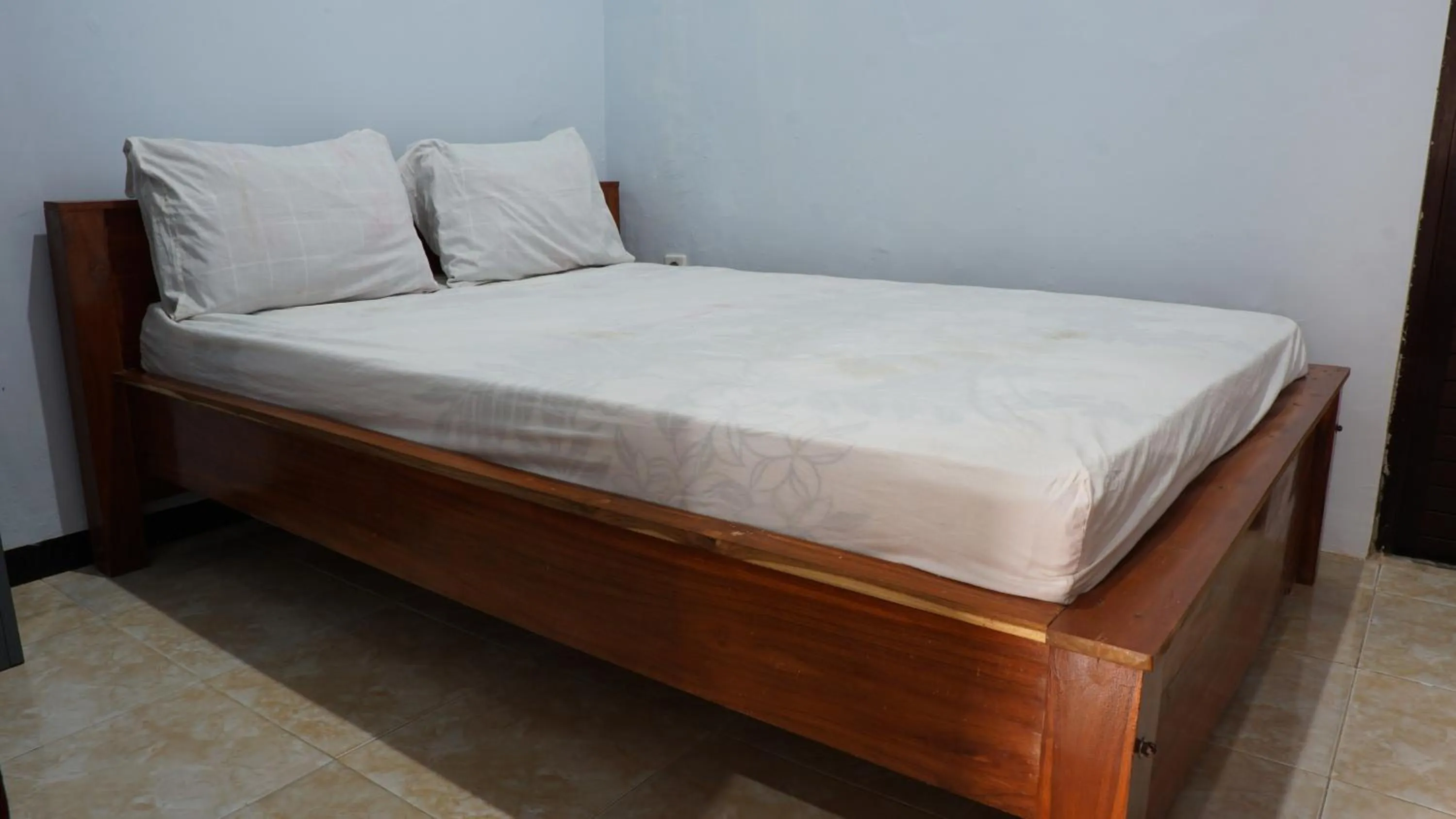 Bedroom, Bed in Hotel O Coconut Island Homestay & ResortNearPantai Pulau Merah