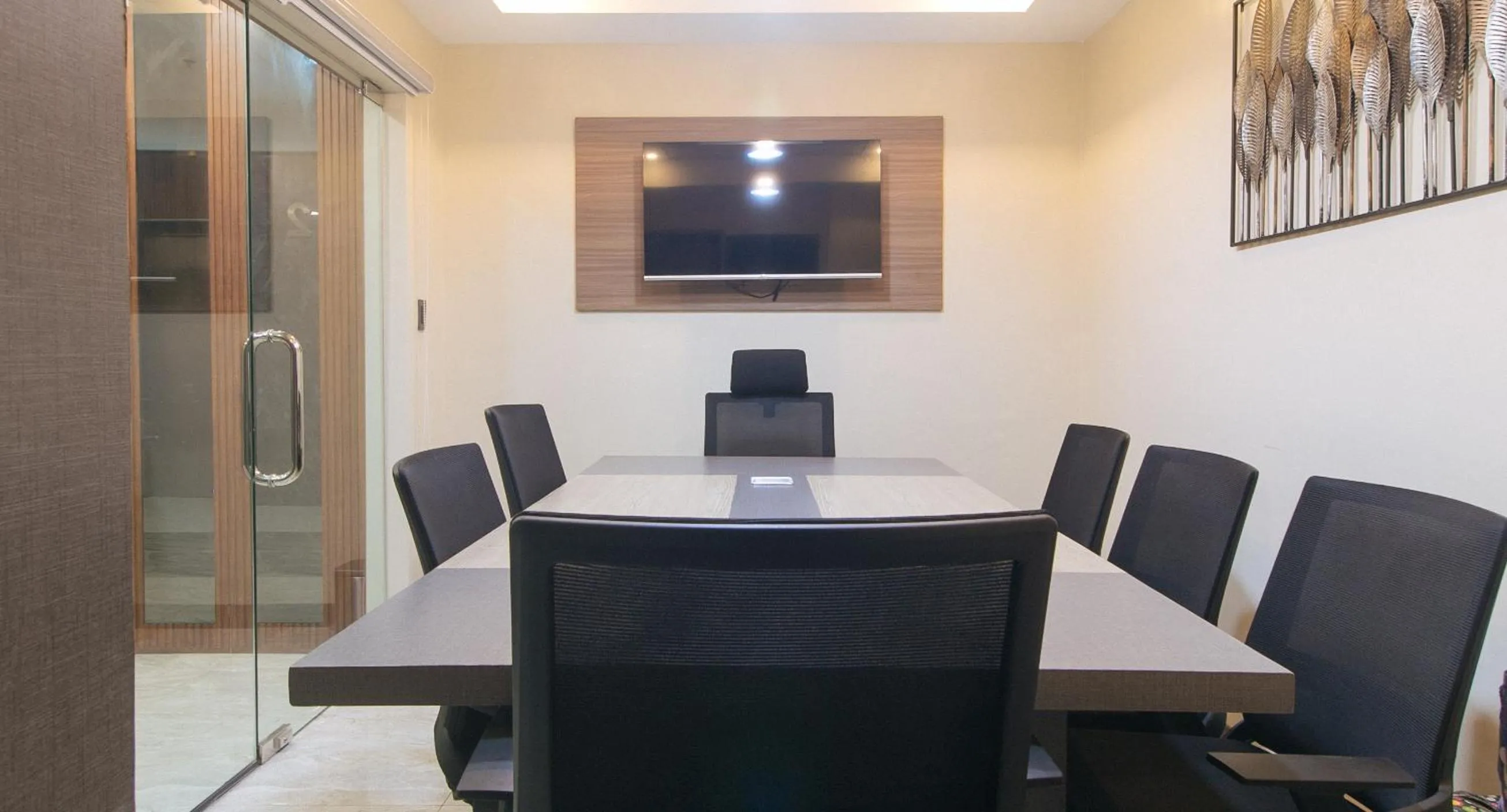 Meeting/conference room in RedDoorz Plus @ Bez Tower and Residences San Juan