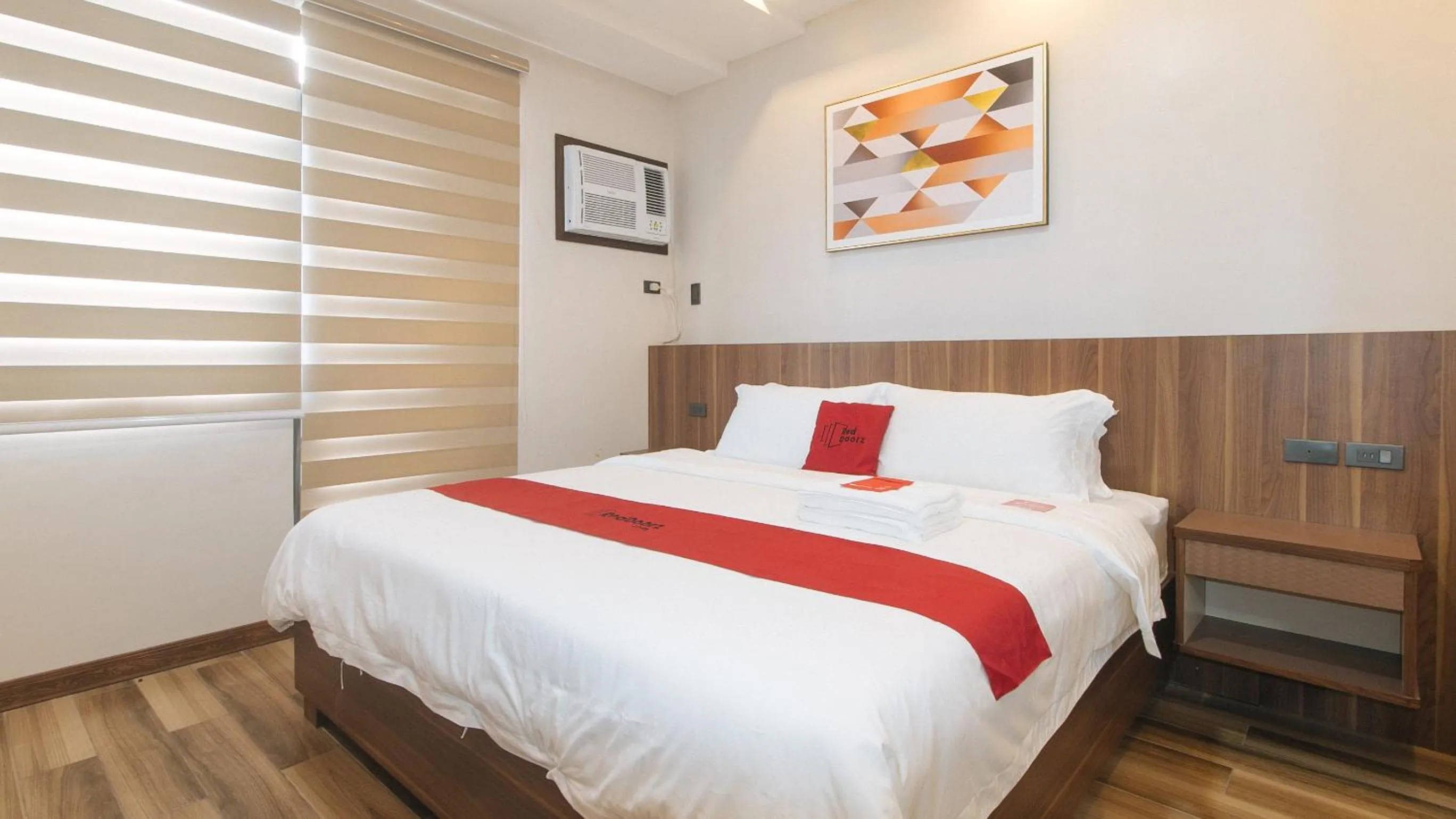 Bedroom, Bed in RedDoorz Plus @ Bez Tower and Residences San Juan