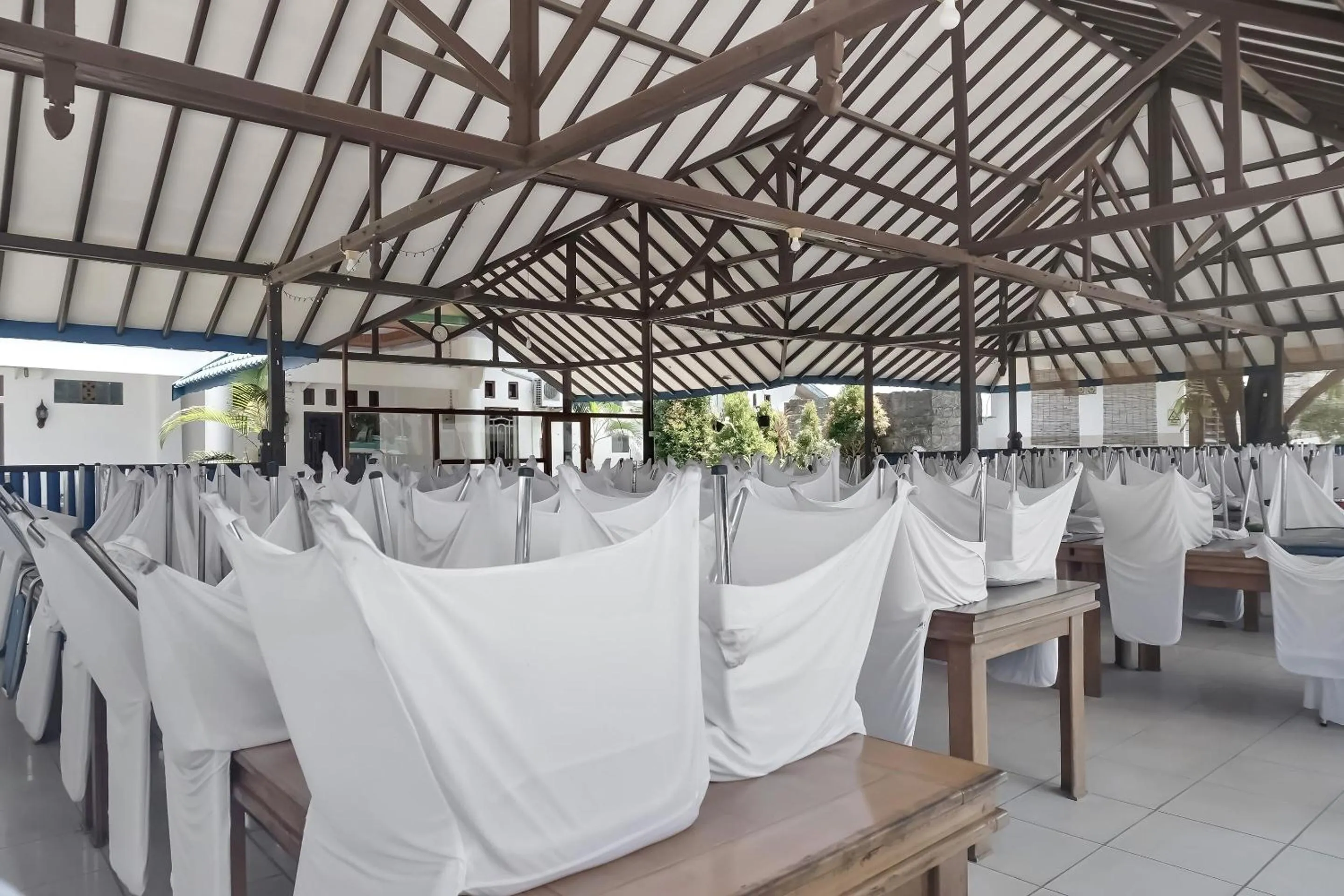 Restaurant/places to eat in Hotel O Marang Homestay Syariah Near SMP NEGERI 1 CEMPAGA