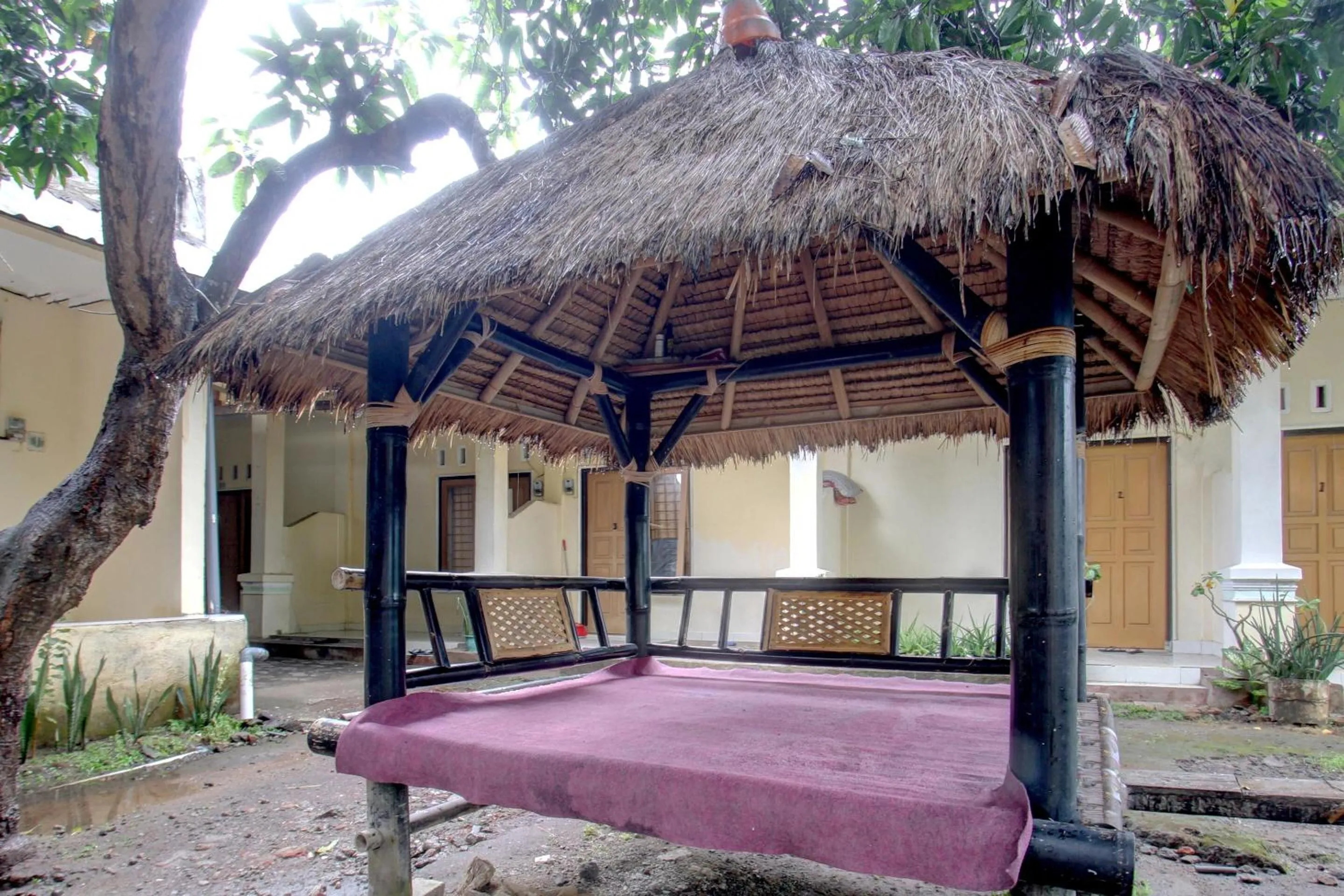 Lobby or reception in Hotel O Kos Moncok