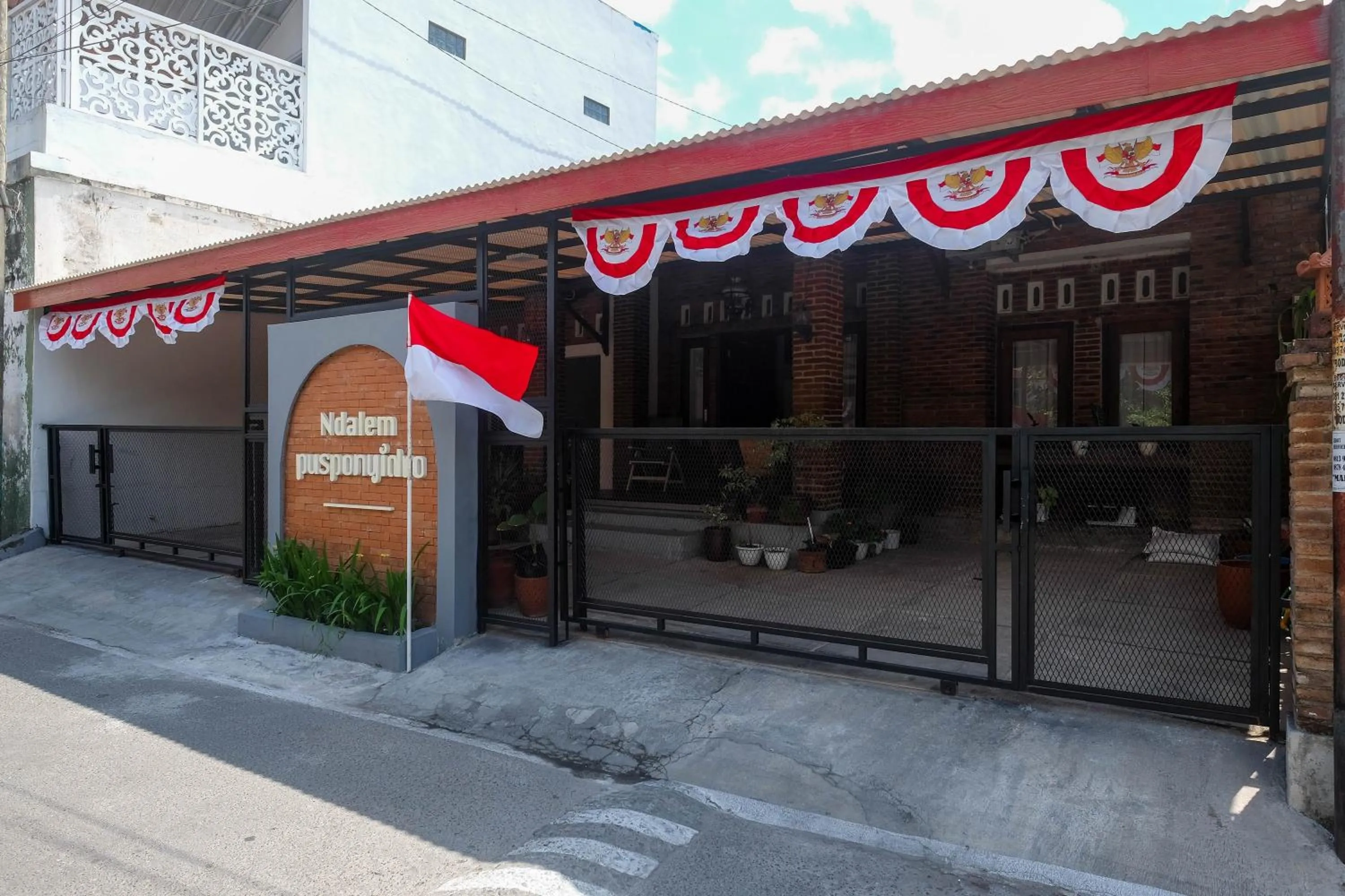 Property building in RedDoorz Syariah near Stasiun Klaten