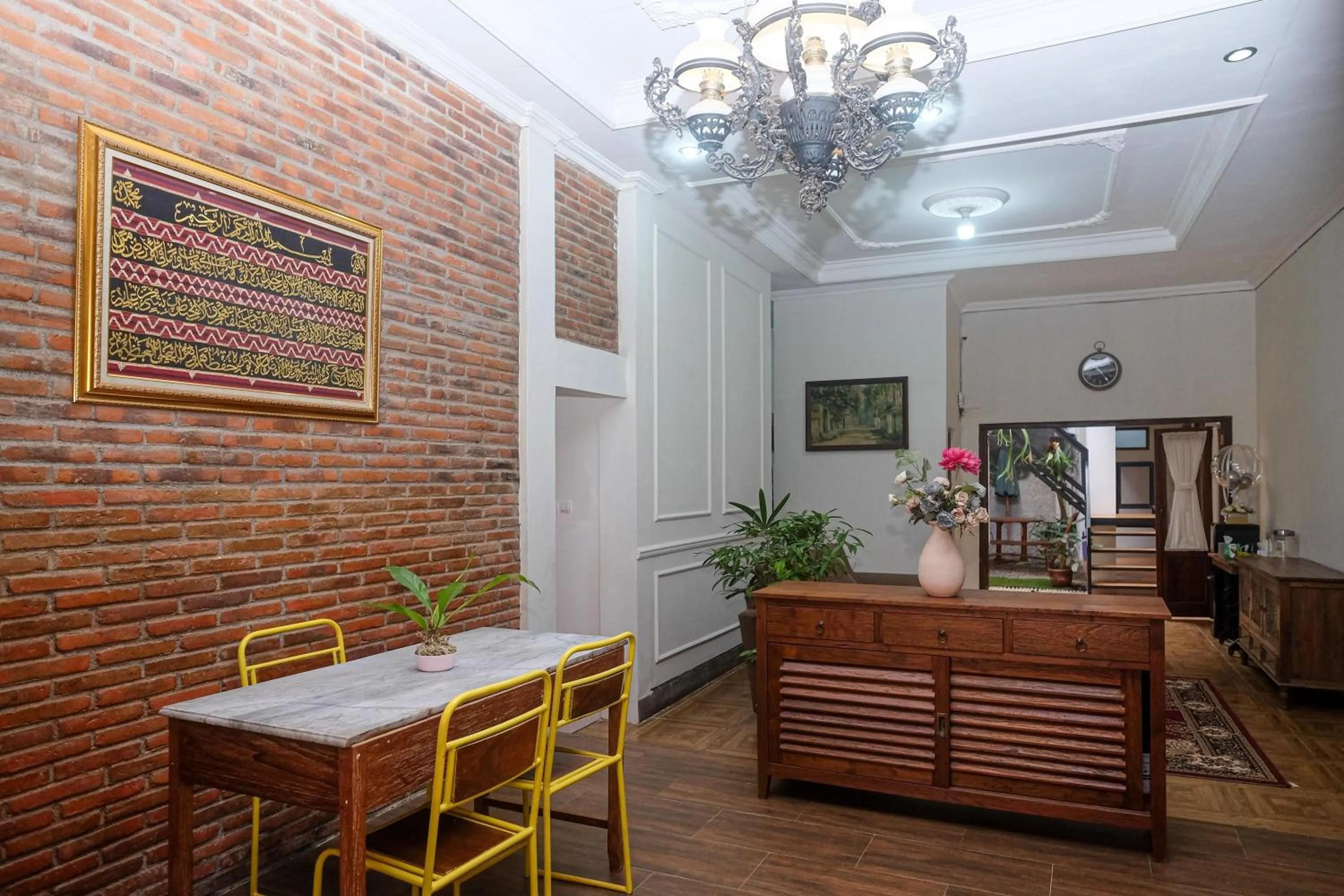 Property building in RedDoorz Syariah near Stasiun Klaten