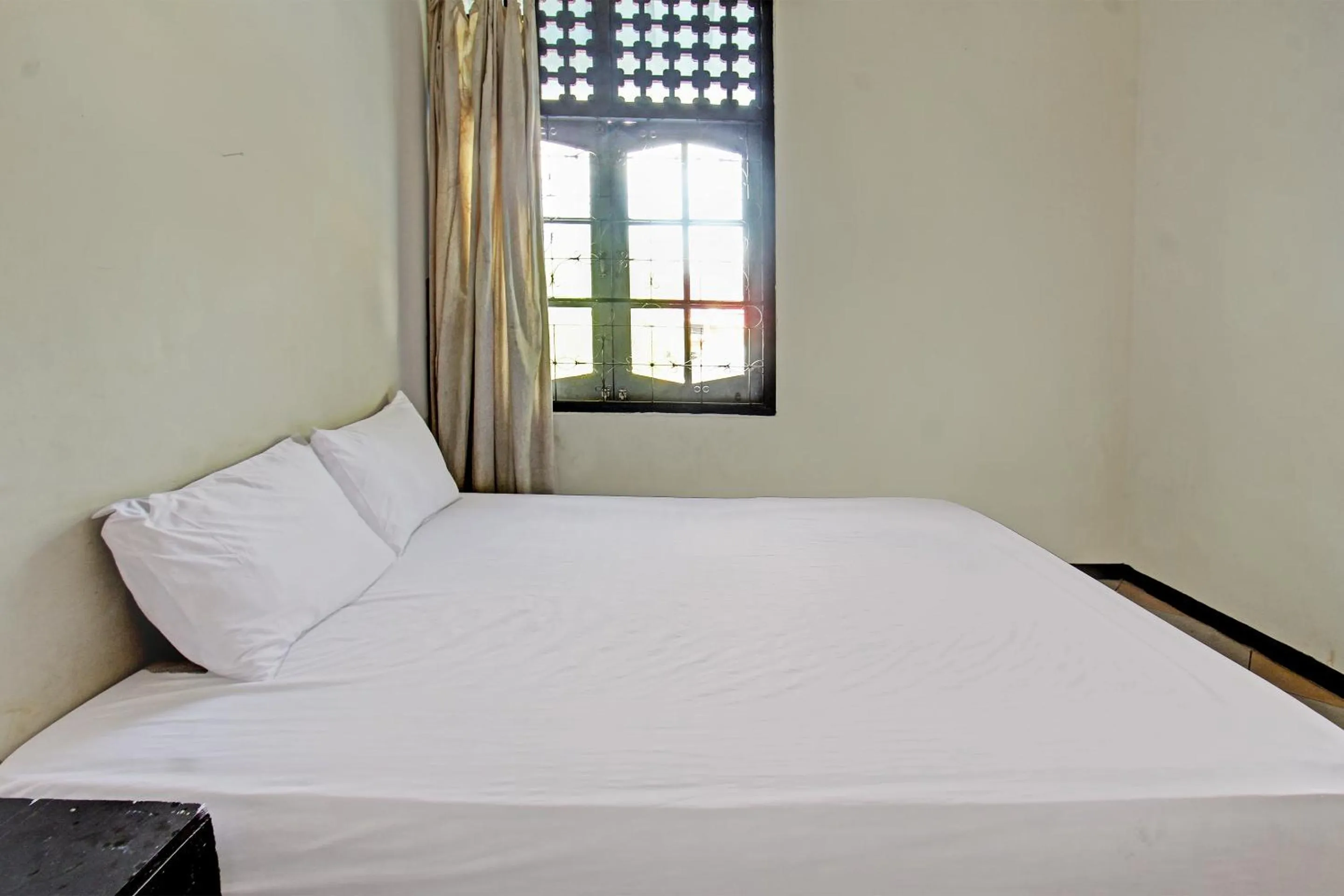 Bedroom, Bed in Hotel O Motel Langko