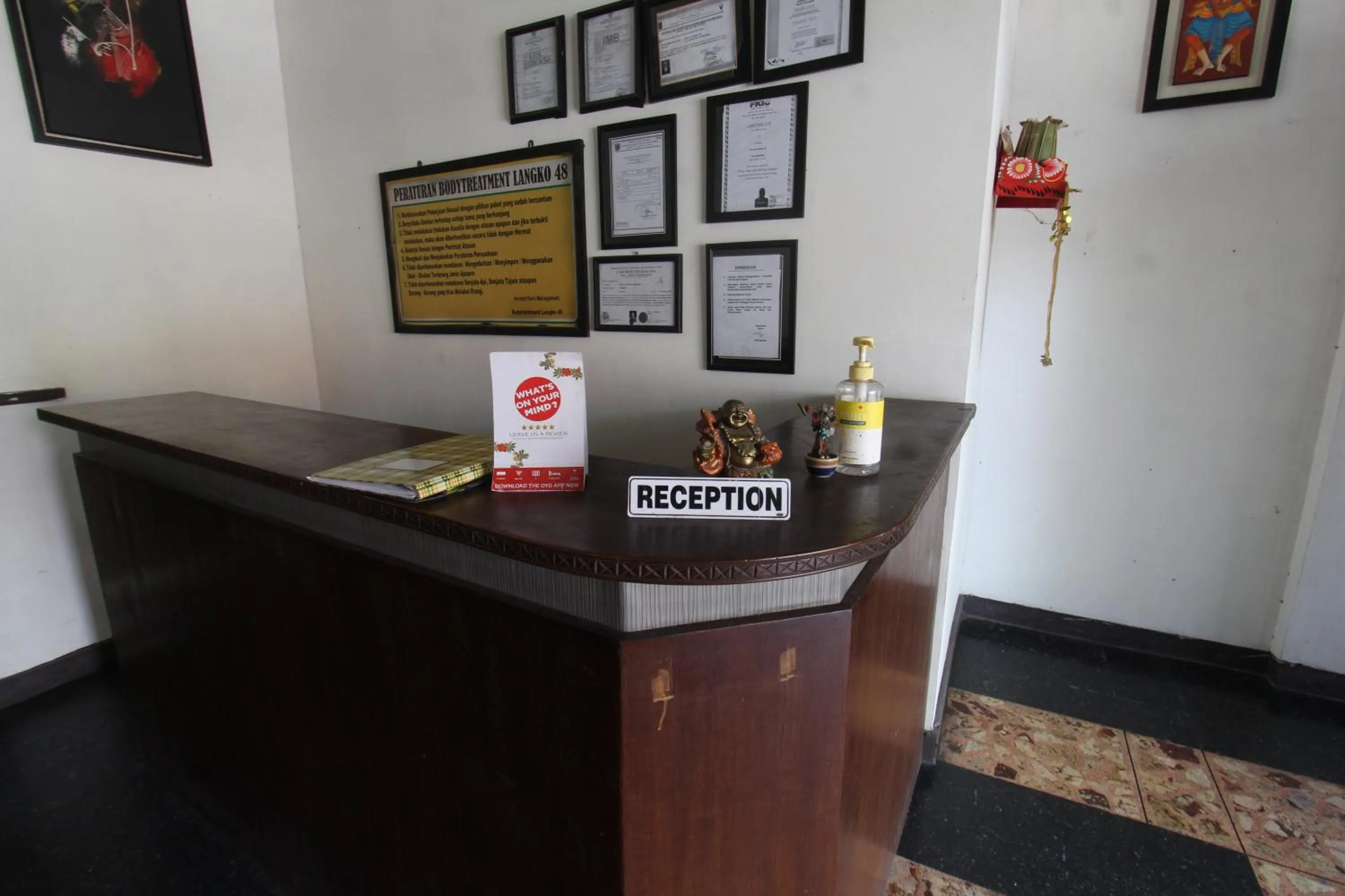 Lobby or reception in Hotel O Motel Langko