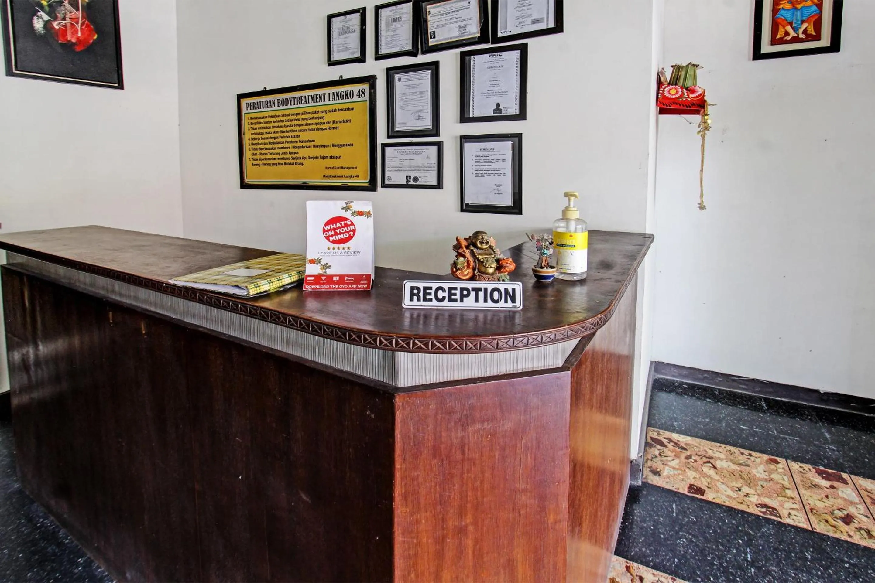 Lobby or reception in Hotel O Motel Langko