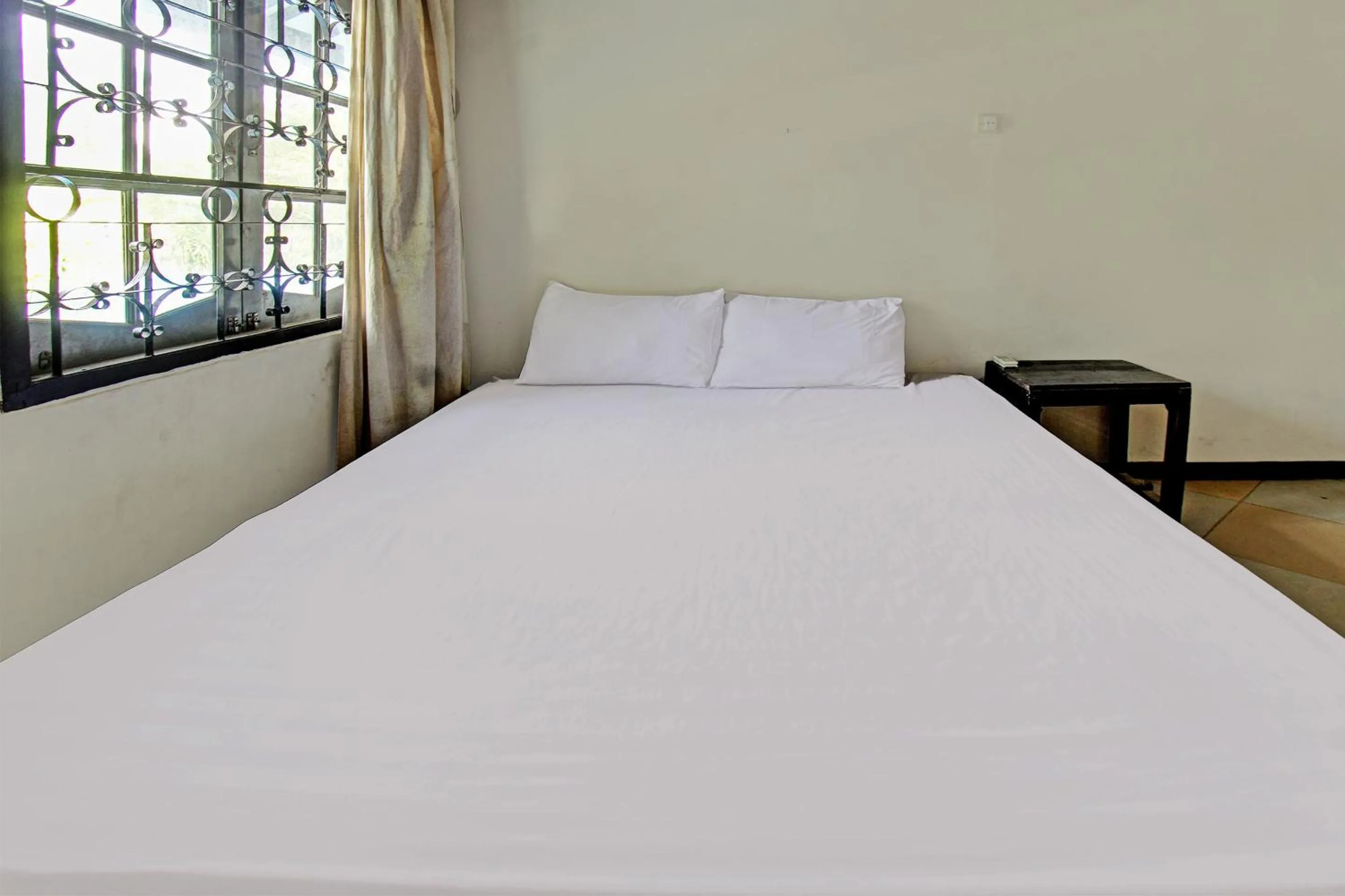 Bedroom, Bed in Hotel O Motel Langko