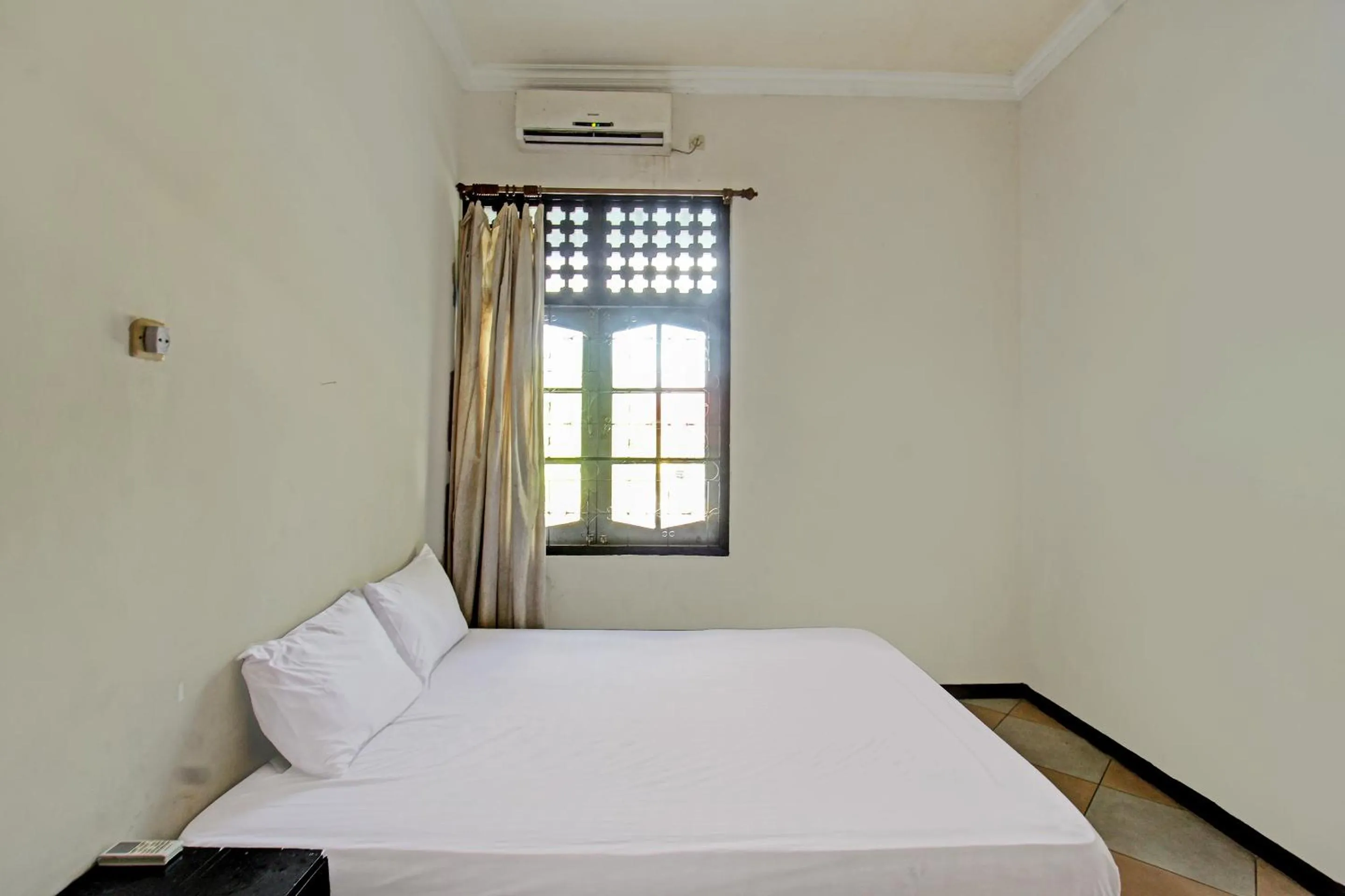 Bedroom, Bed in Hotel O Motel Langko