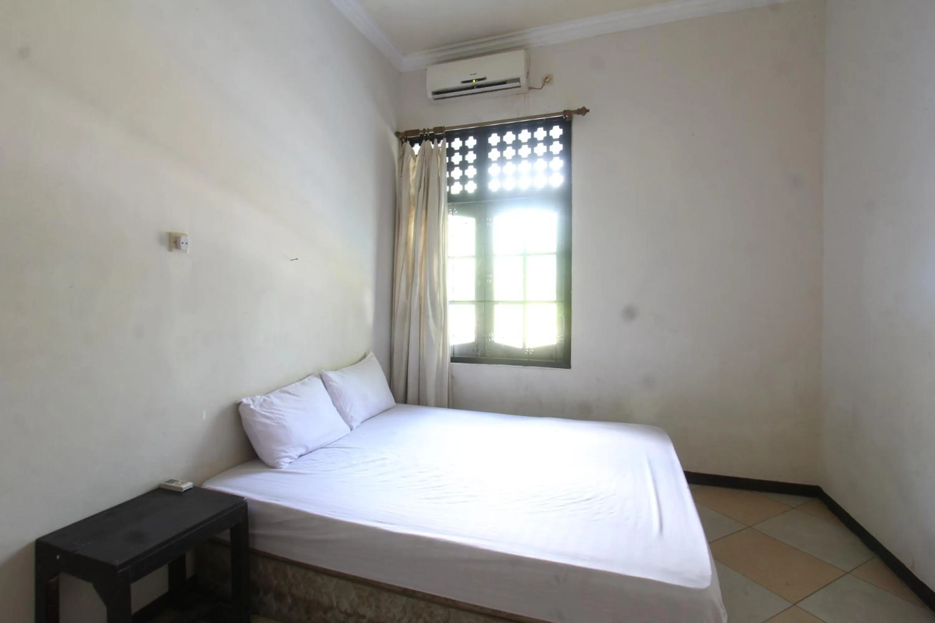 Bedroom, Bed in Hotel O Motel Langko