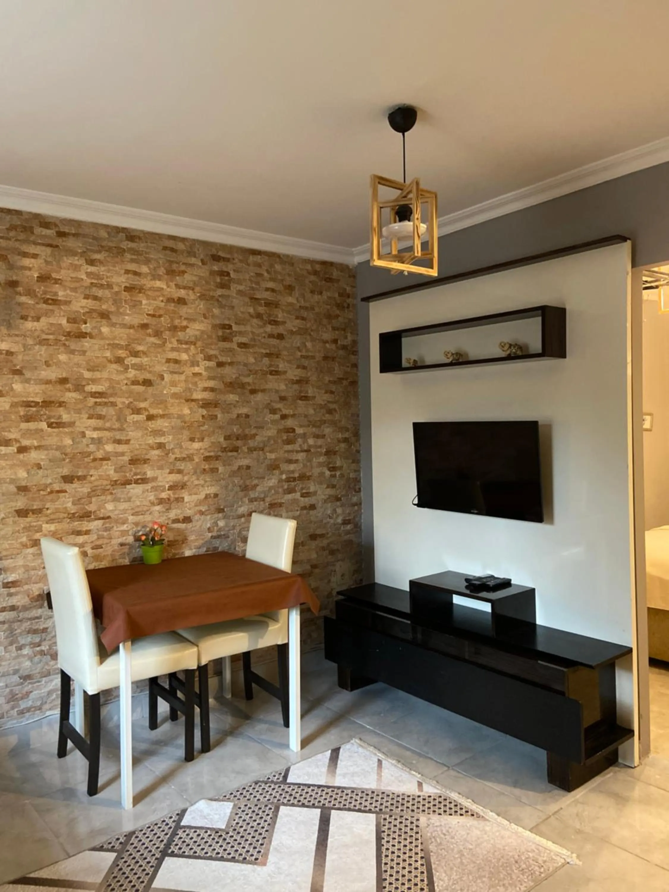 Communal lounge/ TV room in Araz Apart