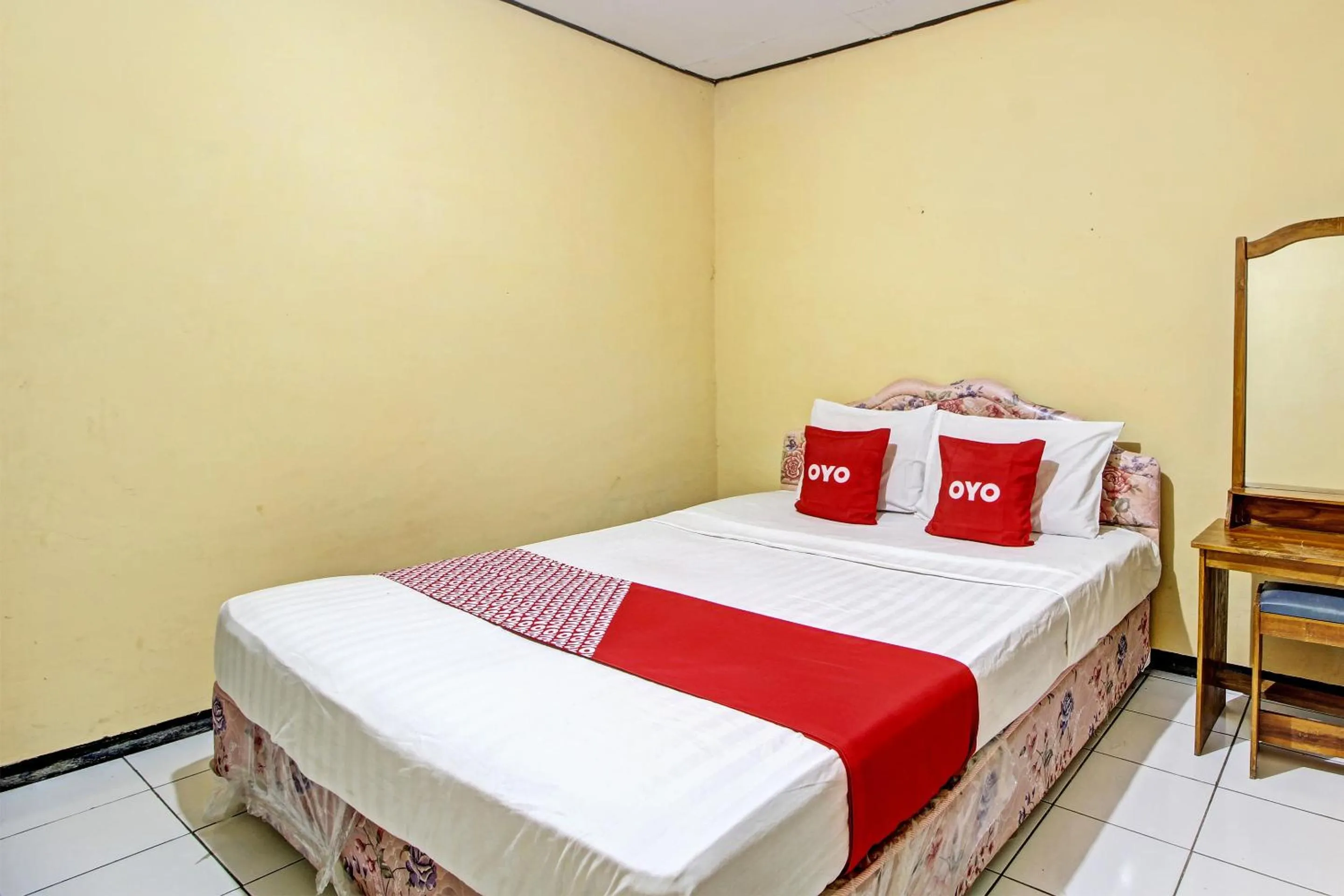 Bedroom, Bed in Hotel O Sendang Asri