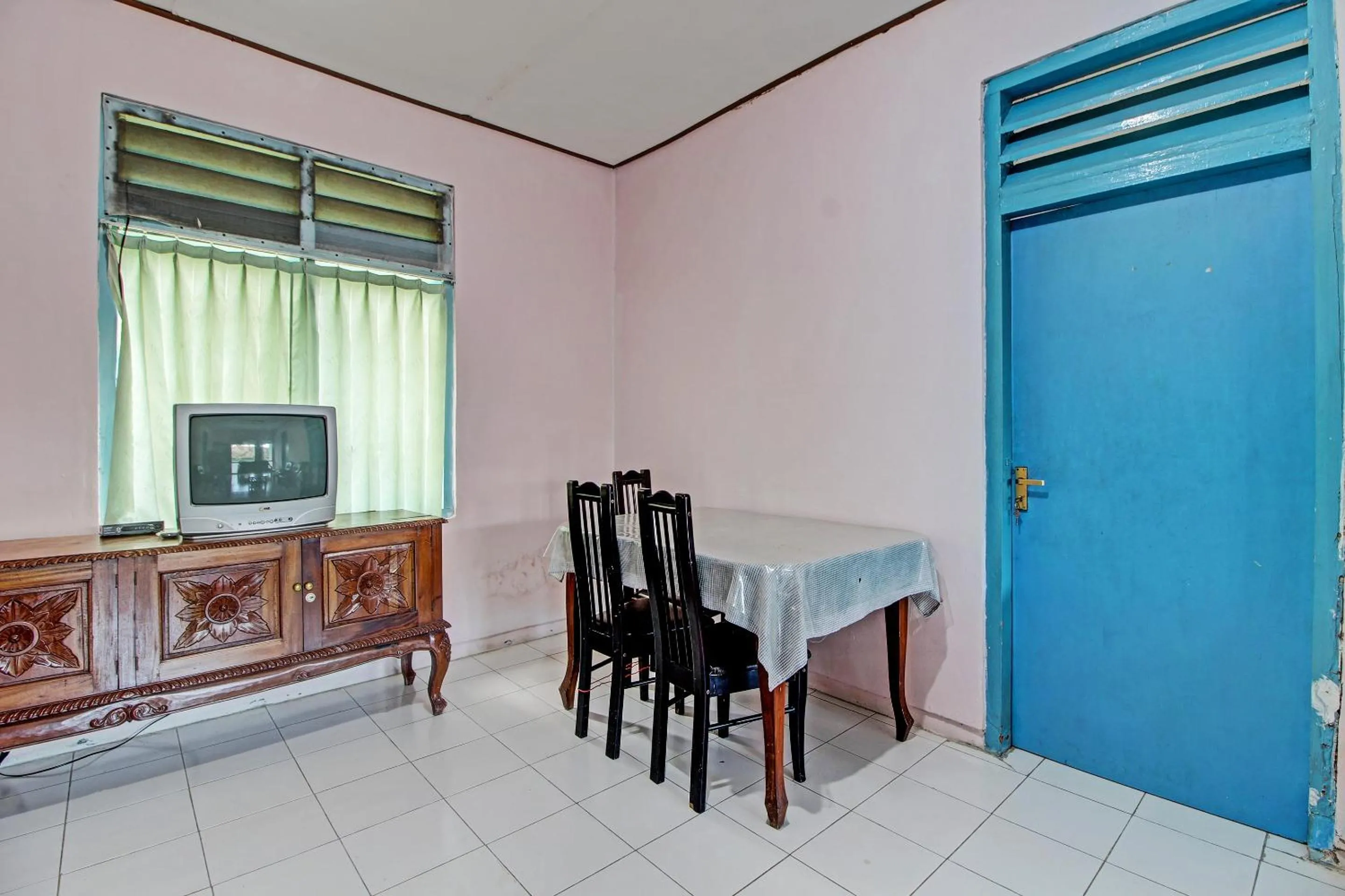 Lobby or reception in Hotel O Sendang Asri